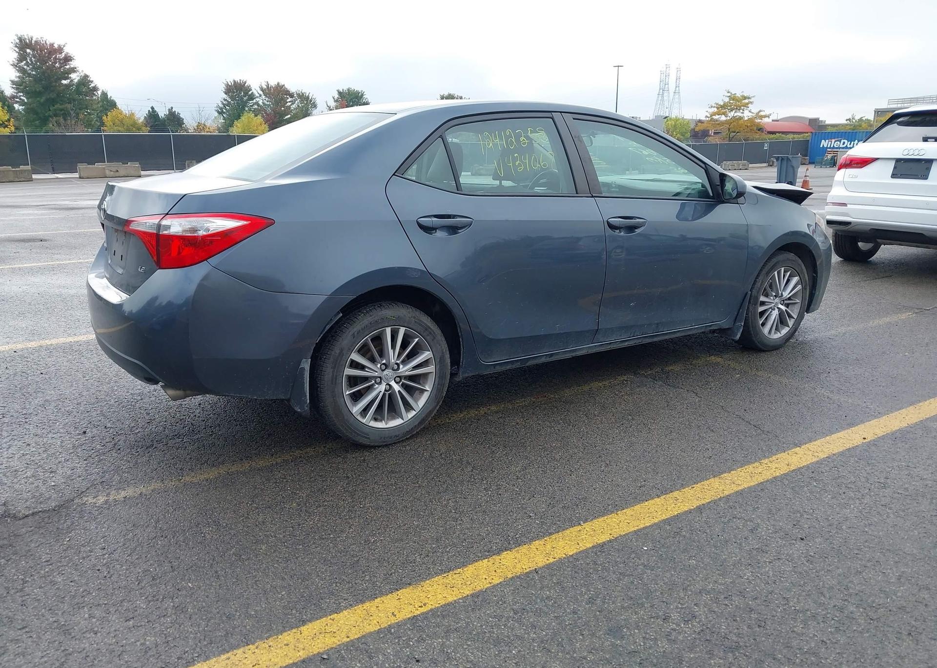 2015 TOYOTA COROLLA LE