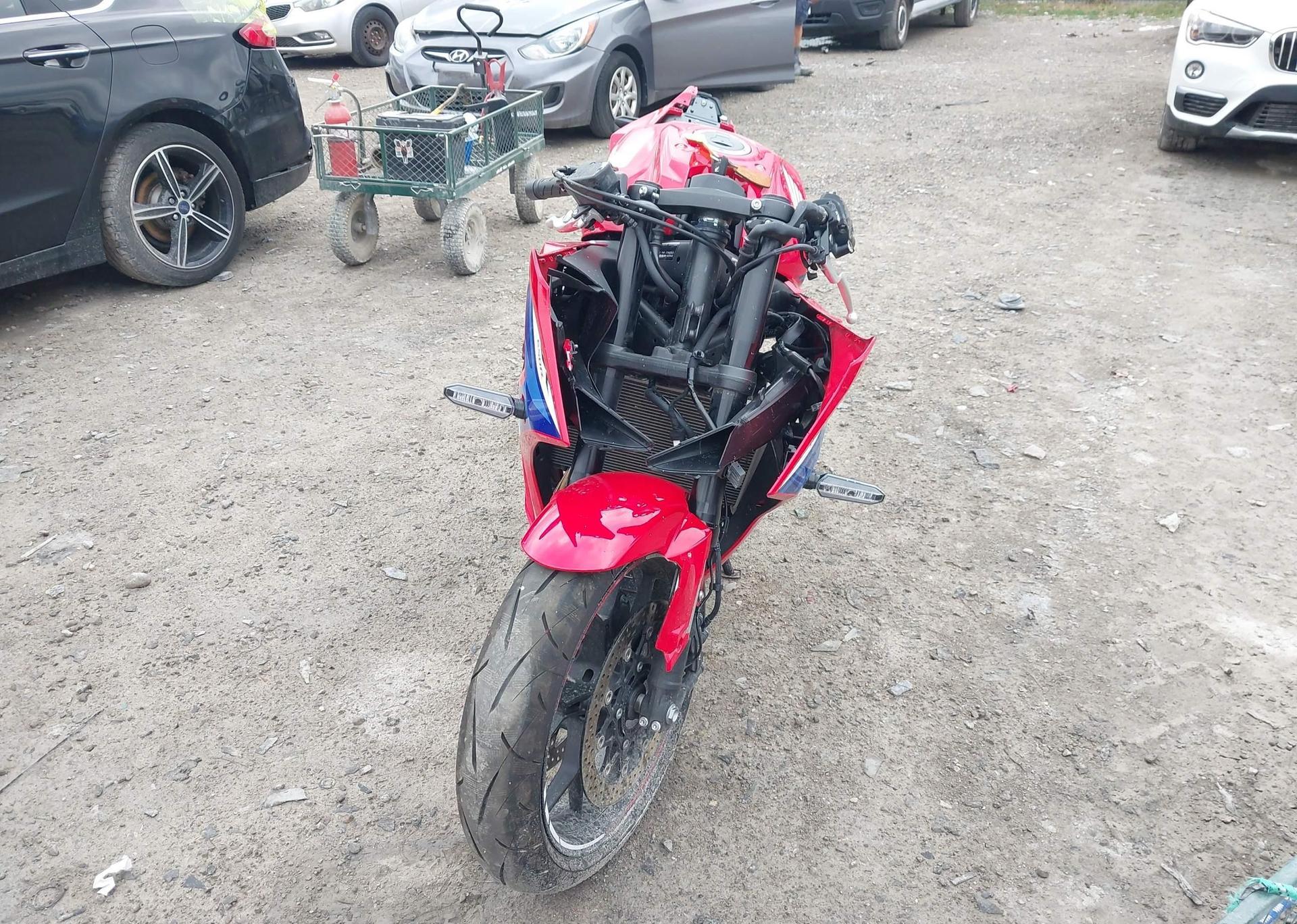 2025 HONDA CBR650RA