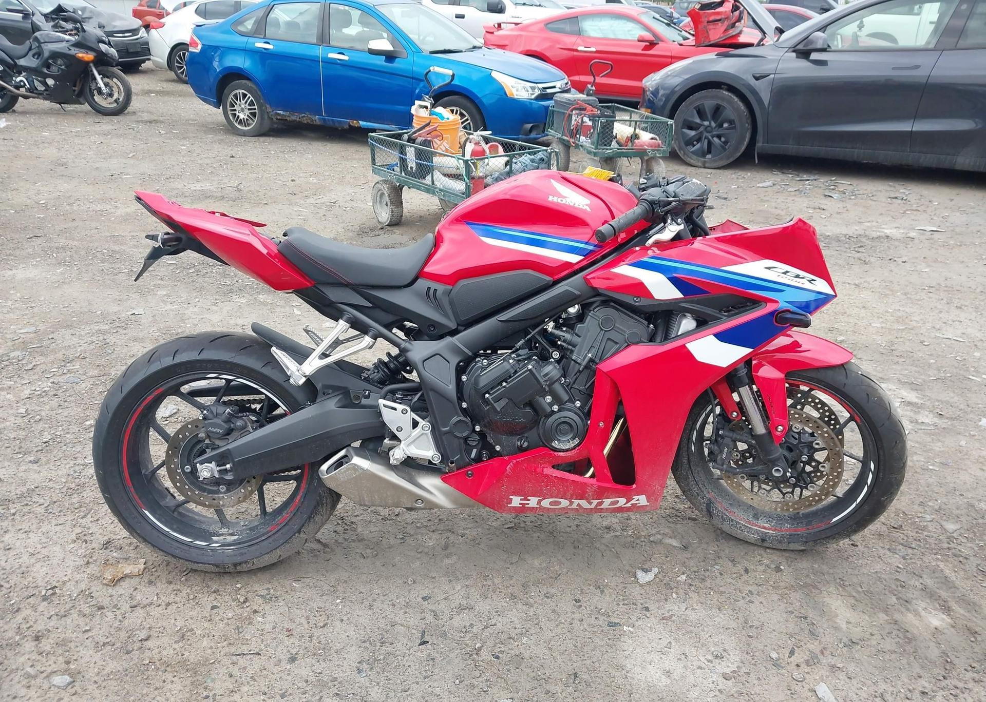 2025 HONDA CBR650RA