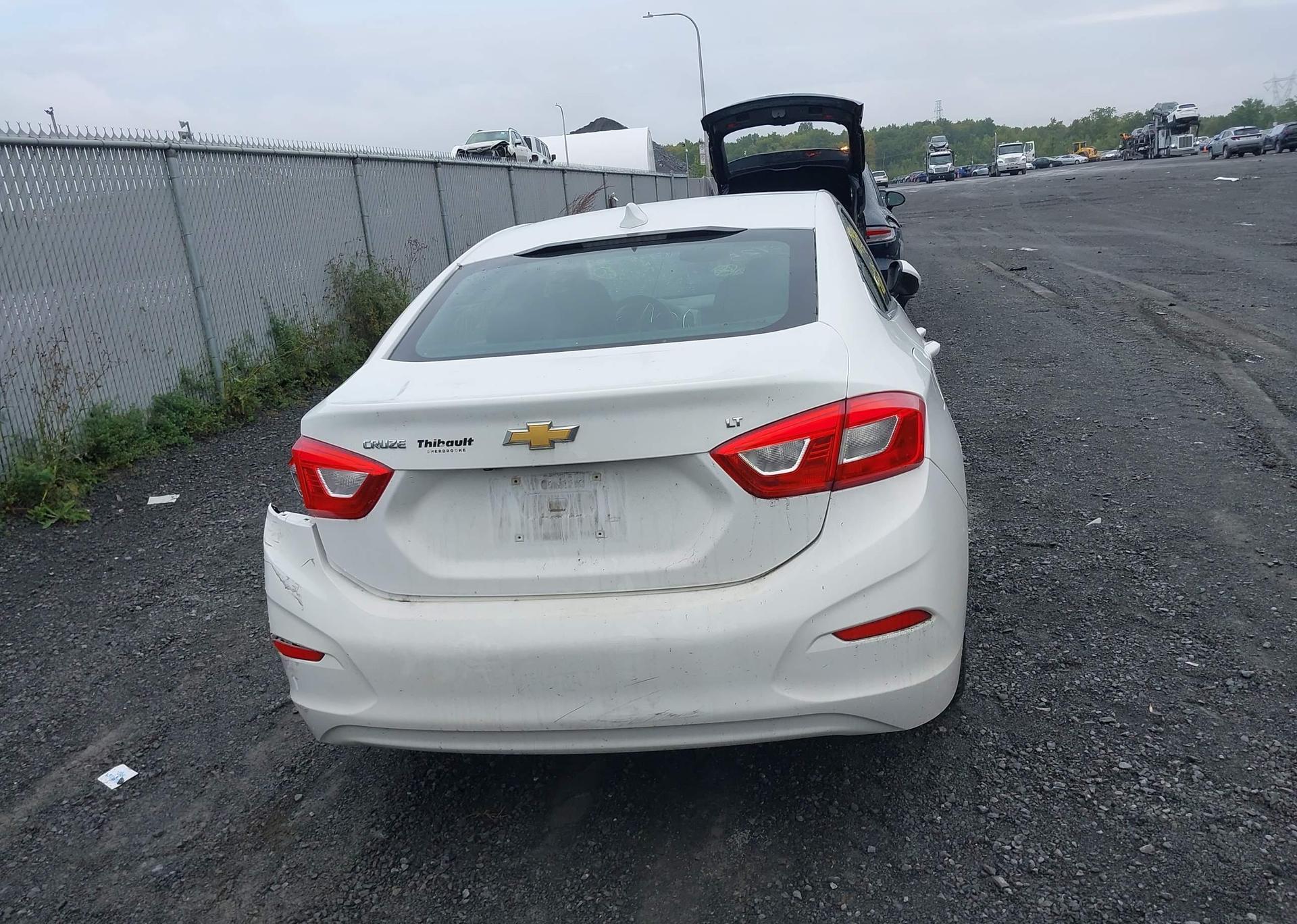 2017 CHEVROLET CRUZE