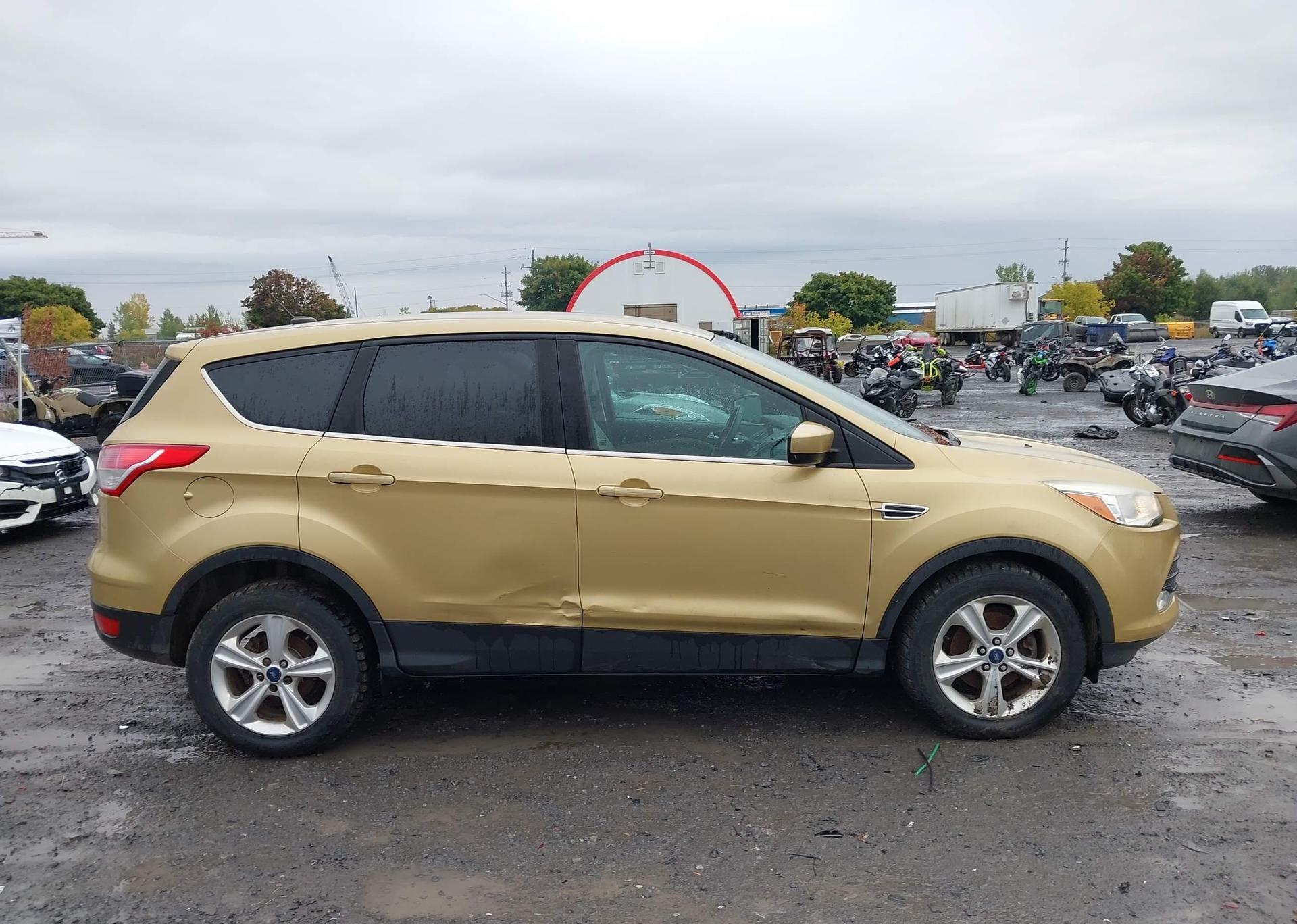 2014 FORD ESCAPE SE