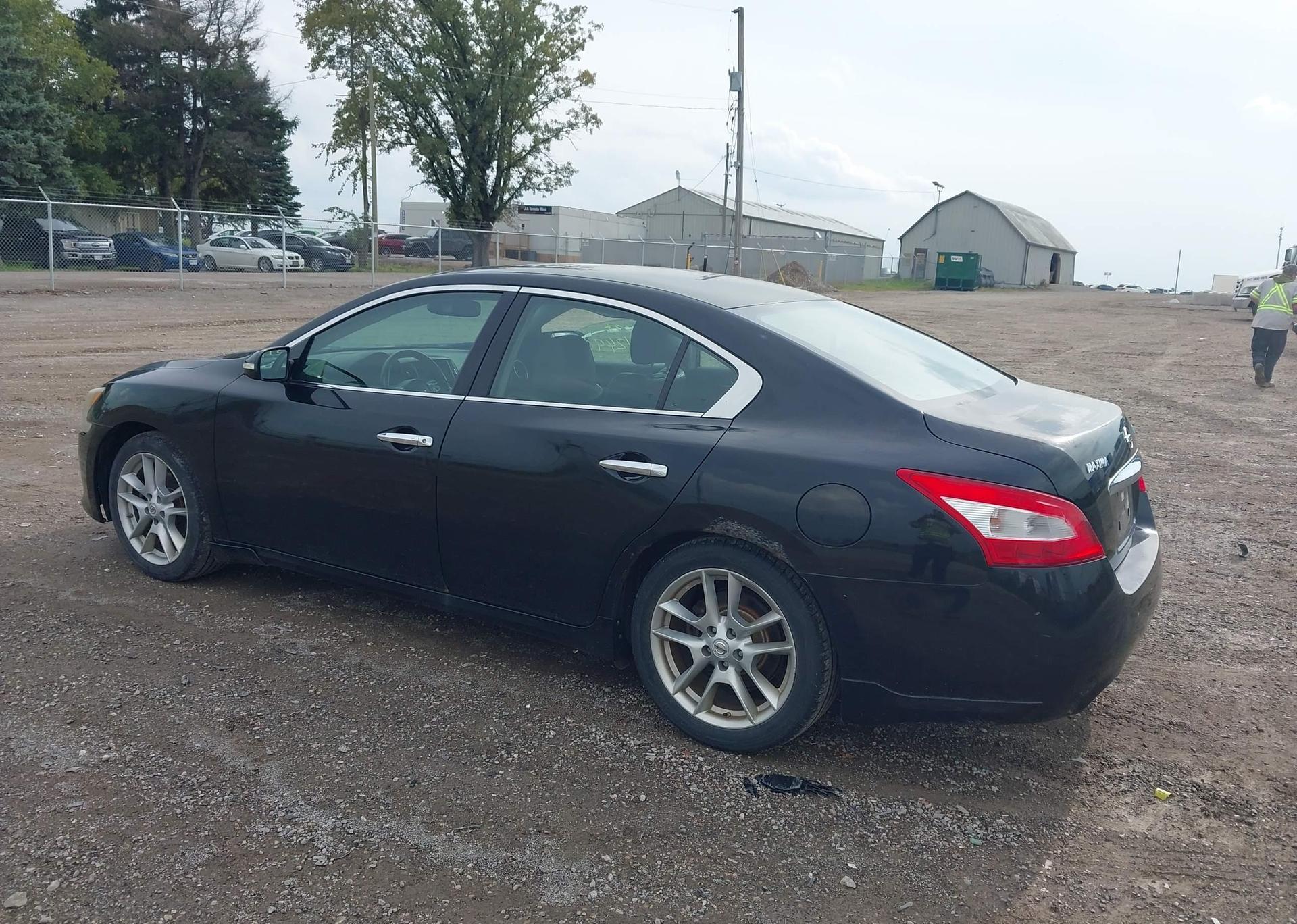 2011 NISSAN MAXIMA S