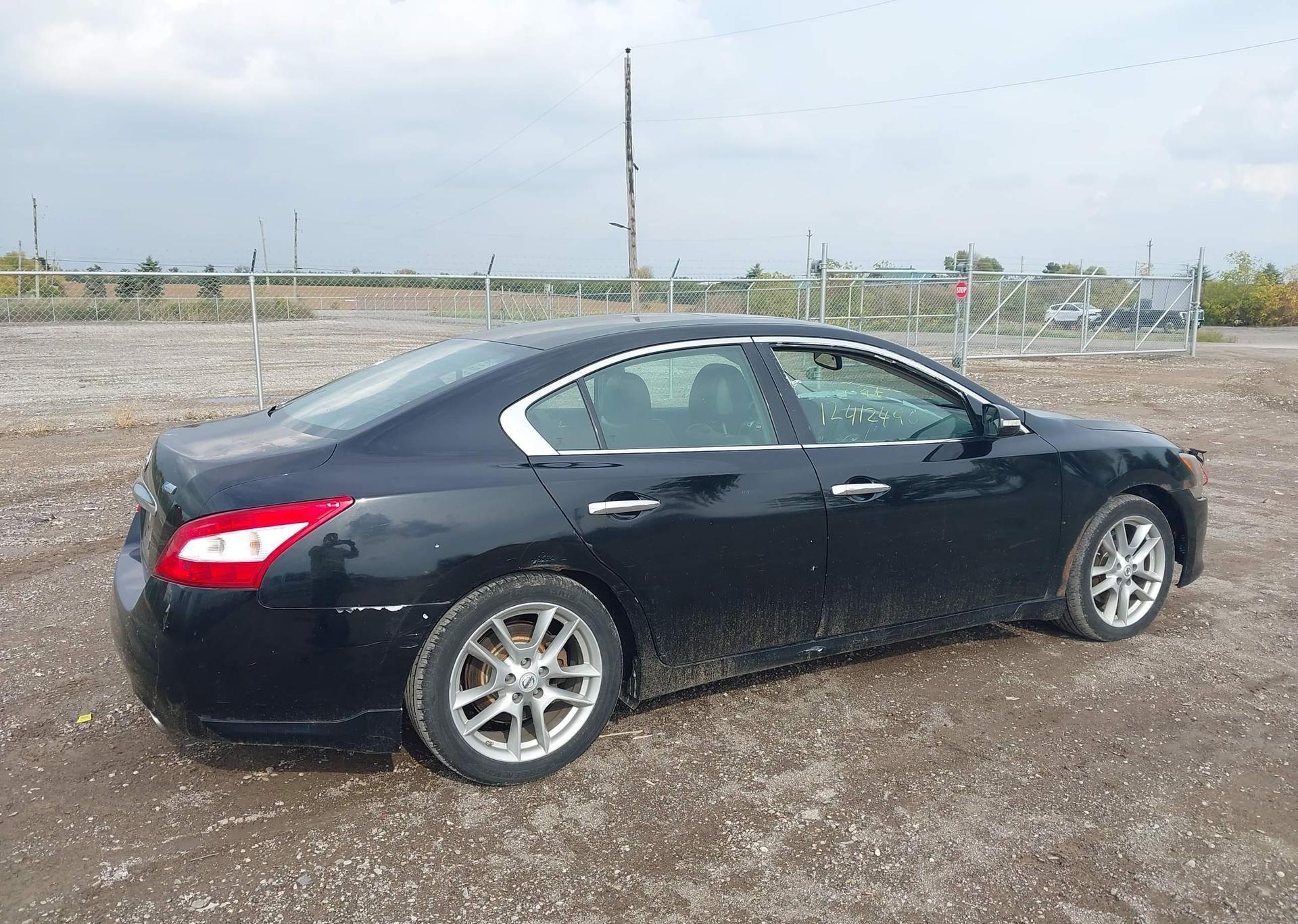 2011 NISSAN MAXIMA S