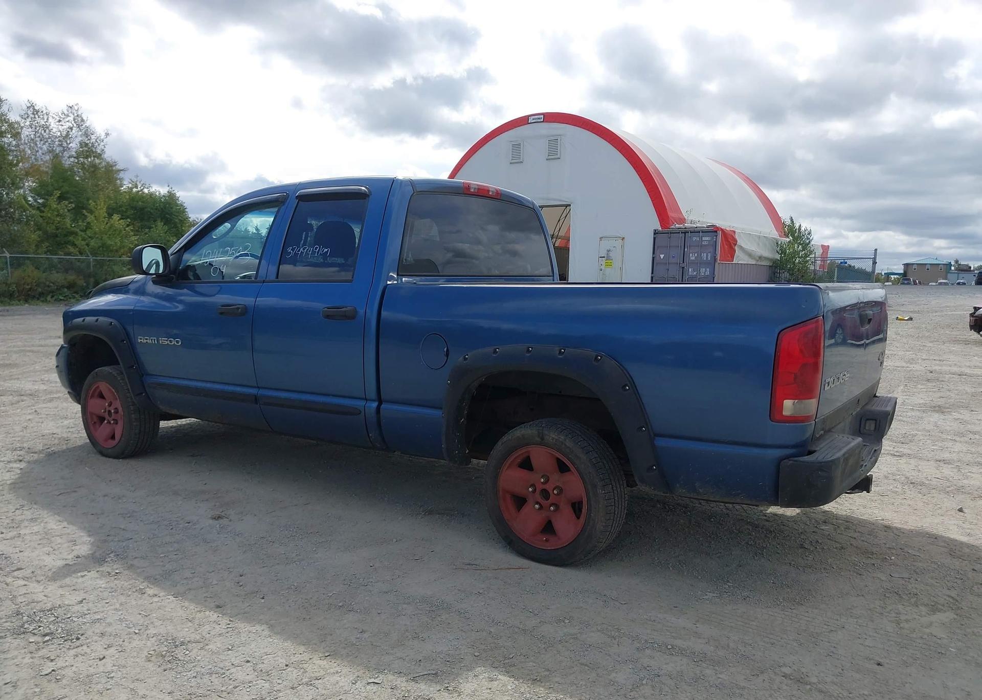 2004 DODGE RAM 1500 SLT