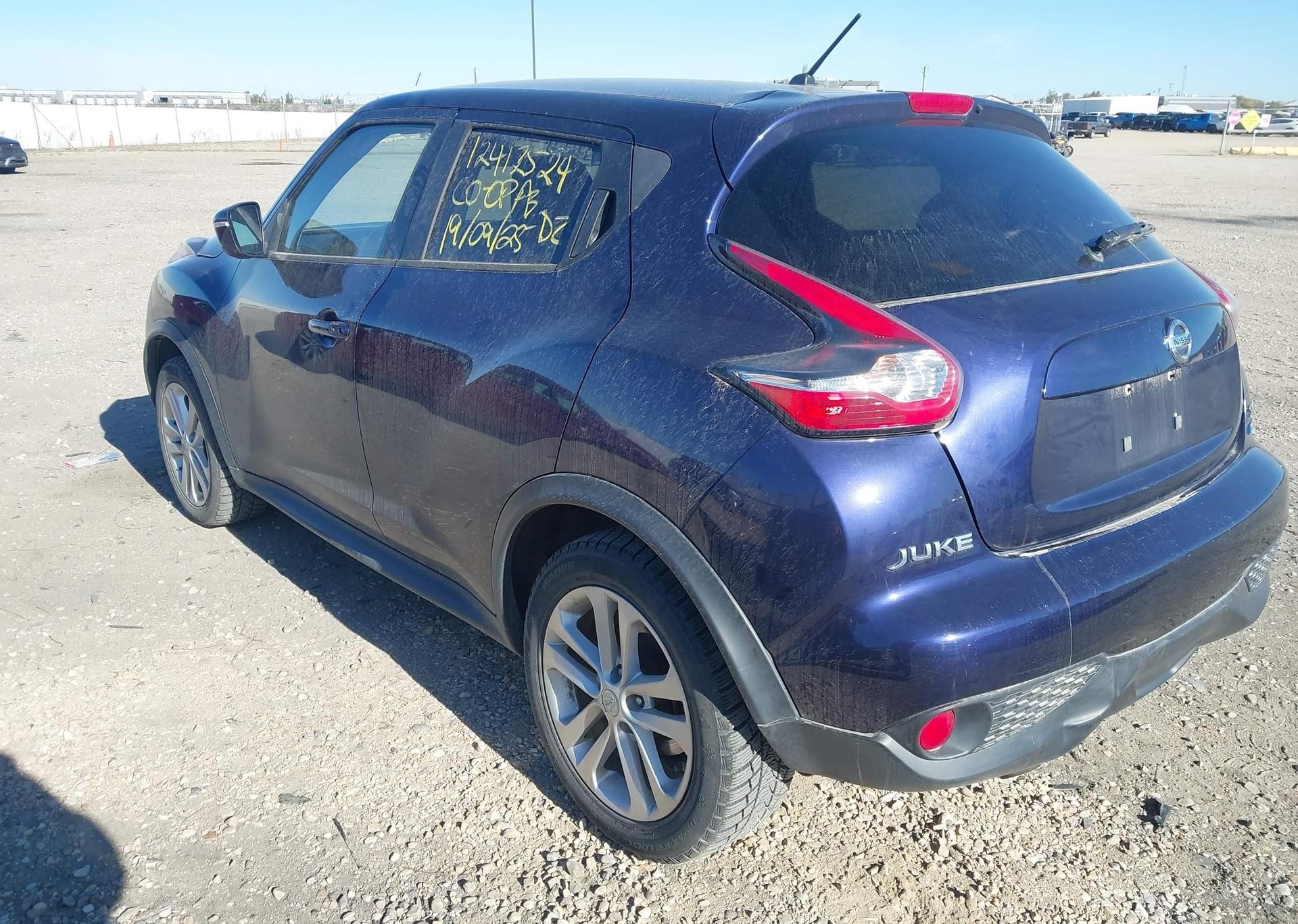 2015 NISSAN JUKE SV