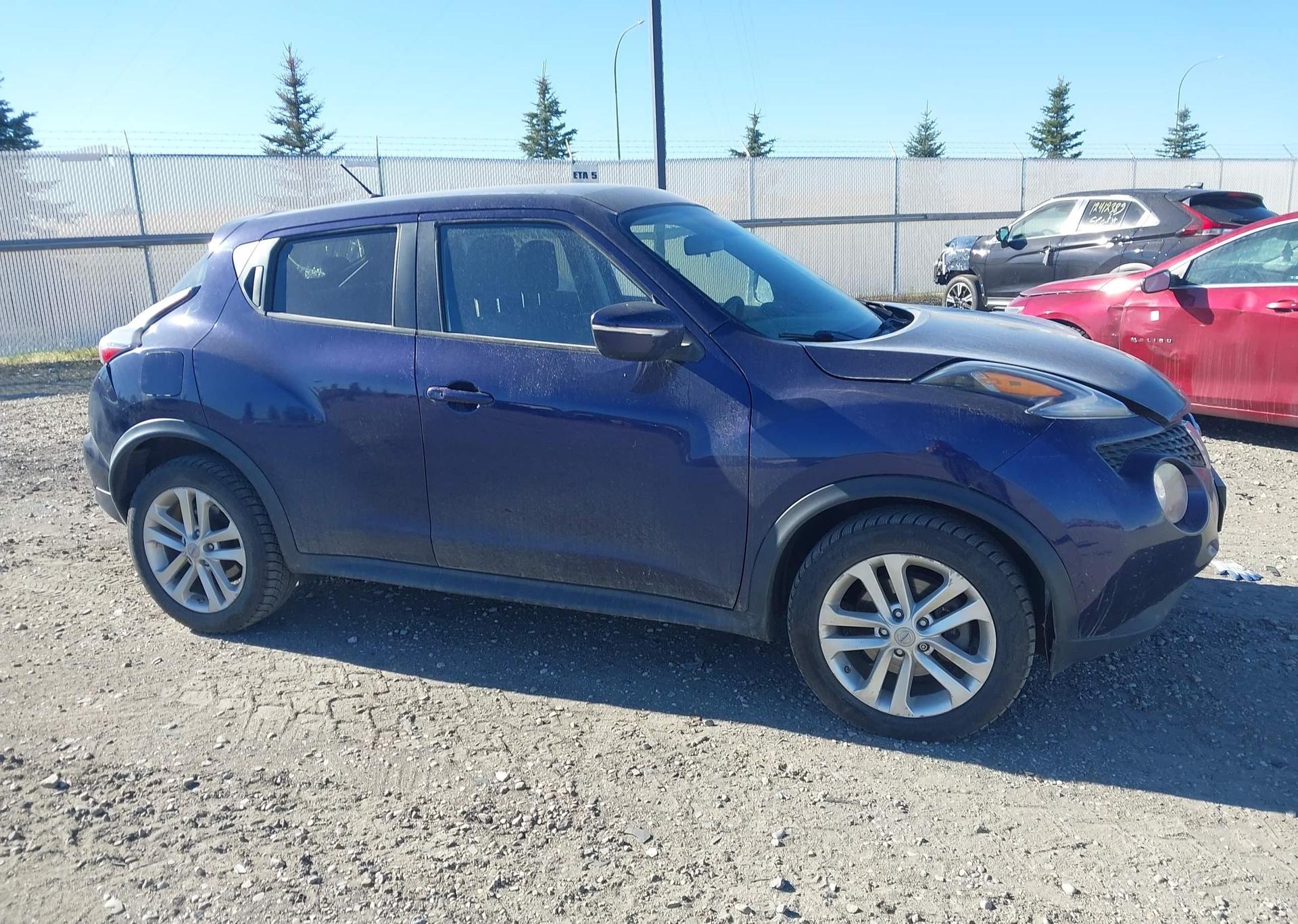 2015 NISSAN JUKE SV