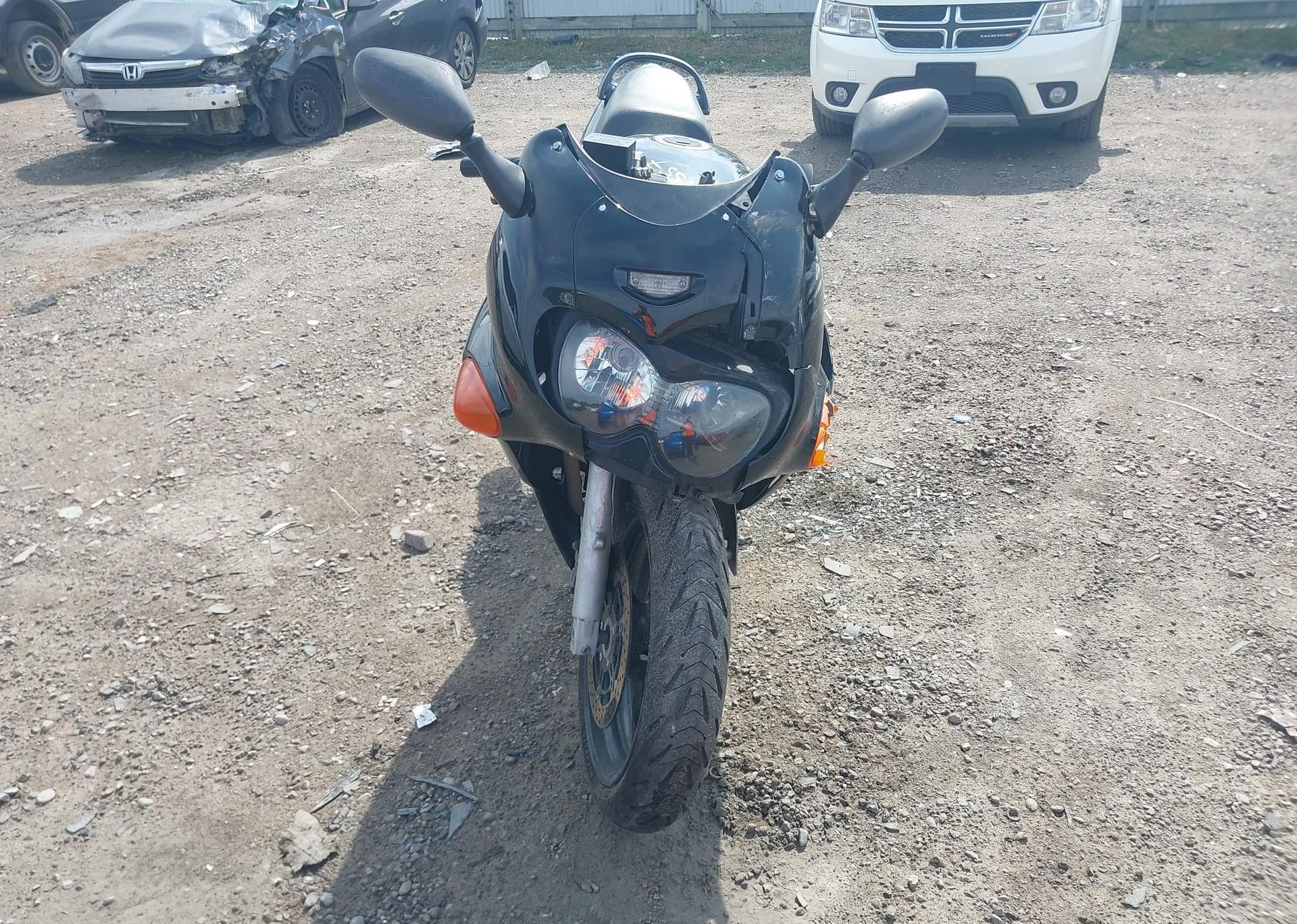 2003 SUZUKI GSX600 F