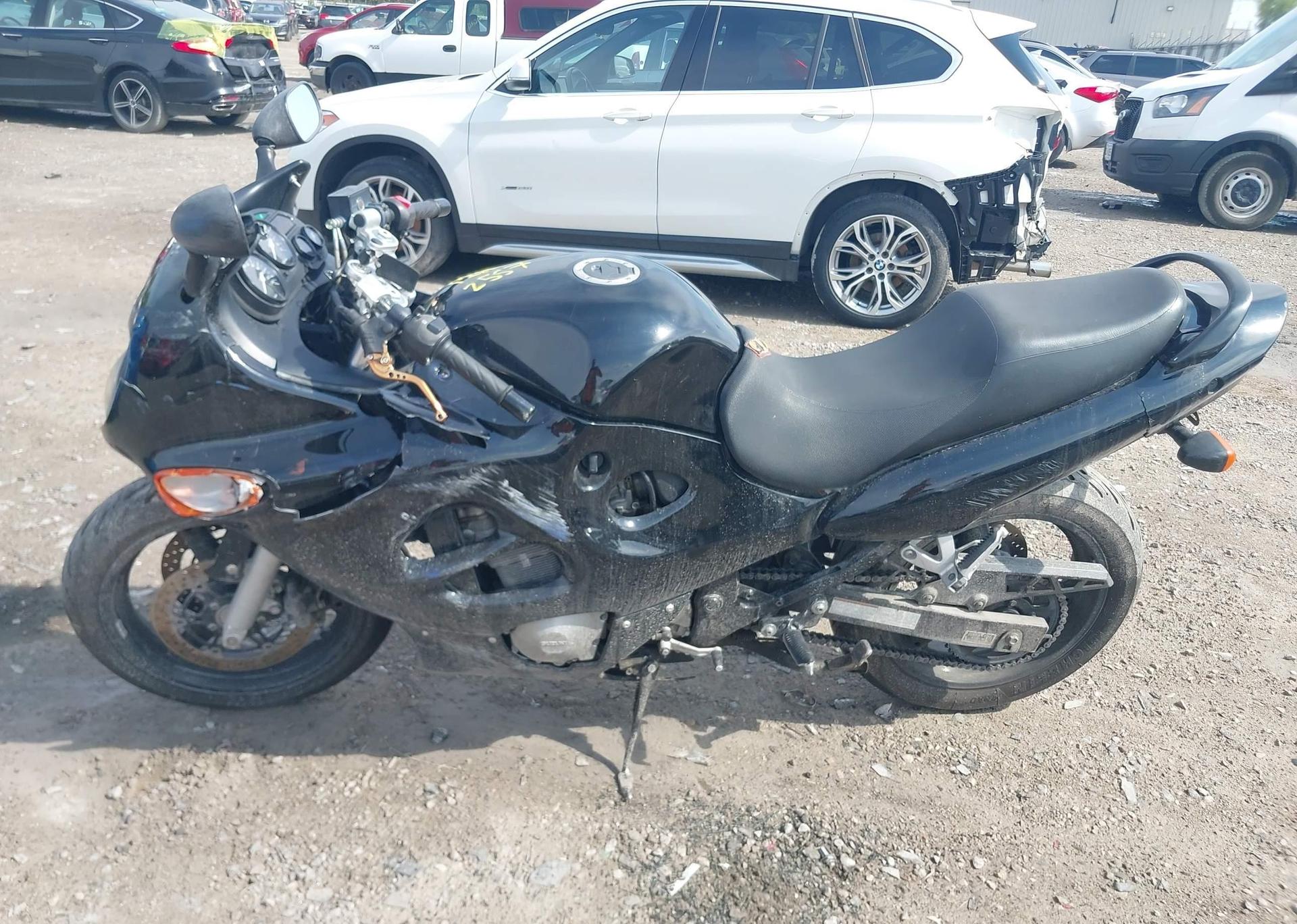 2003 SUZUKI GSX600 F