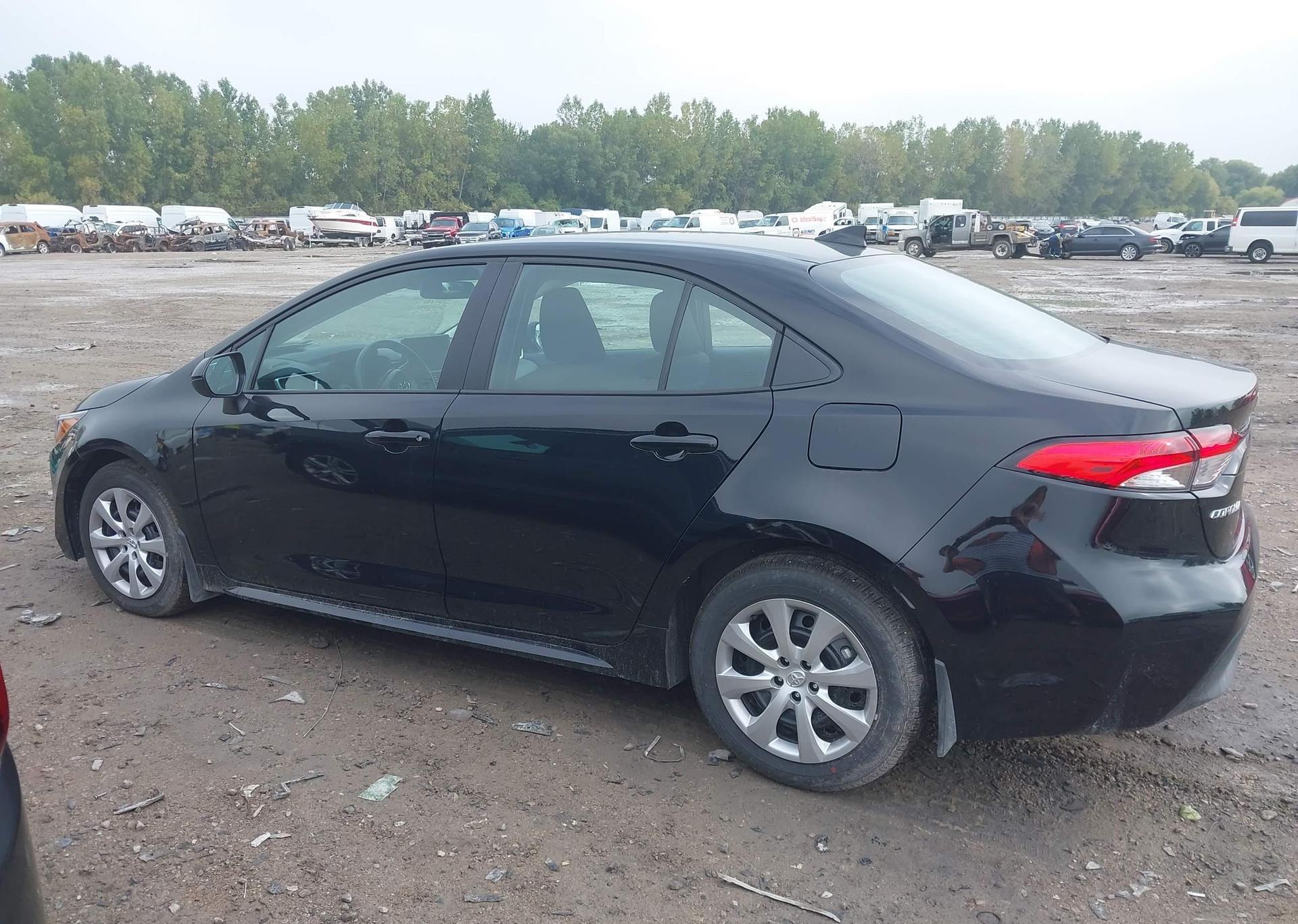2025 TOYOTA COROLLA LE