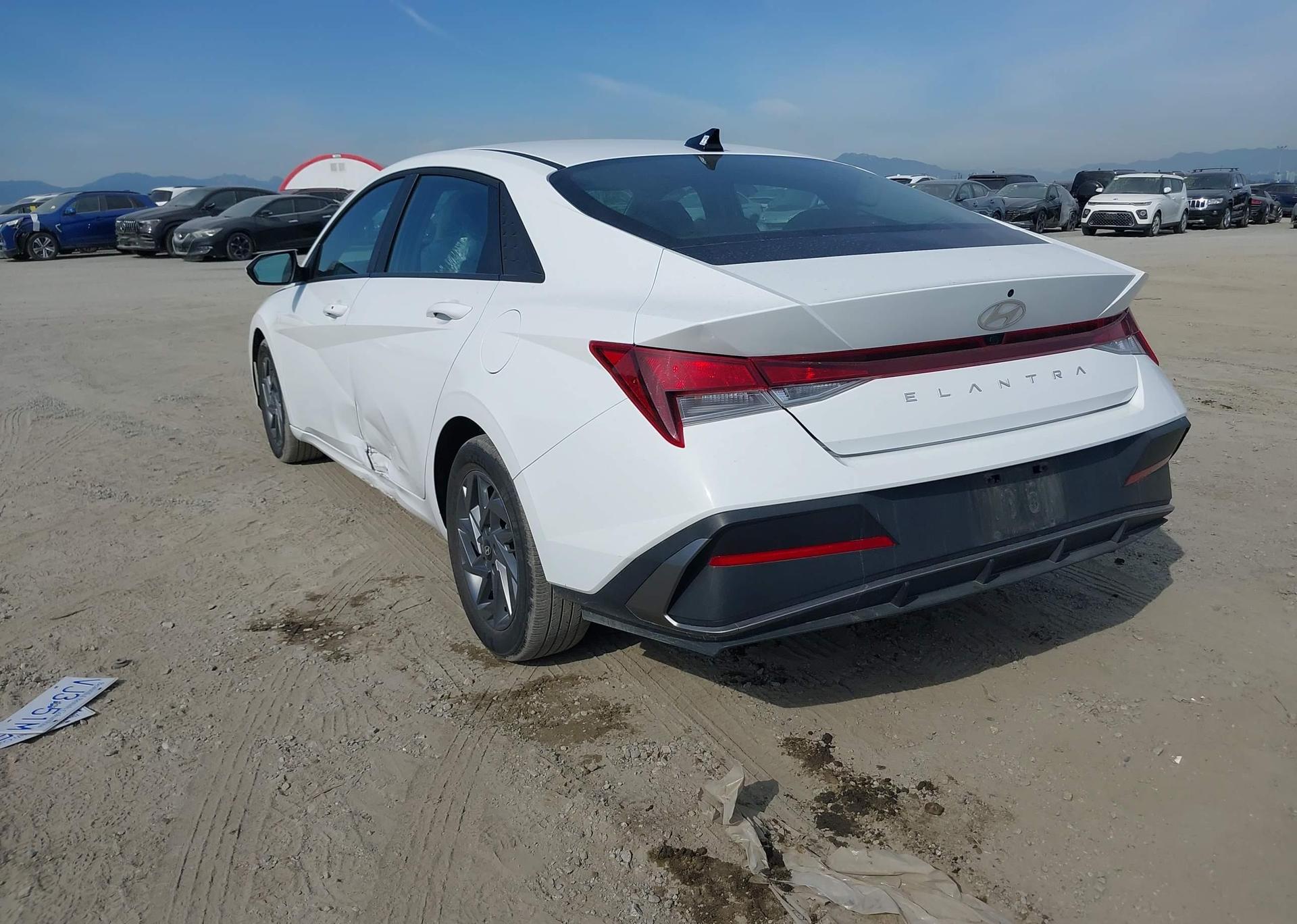 2024 HYUNDAI ELANTRA PREFERRED