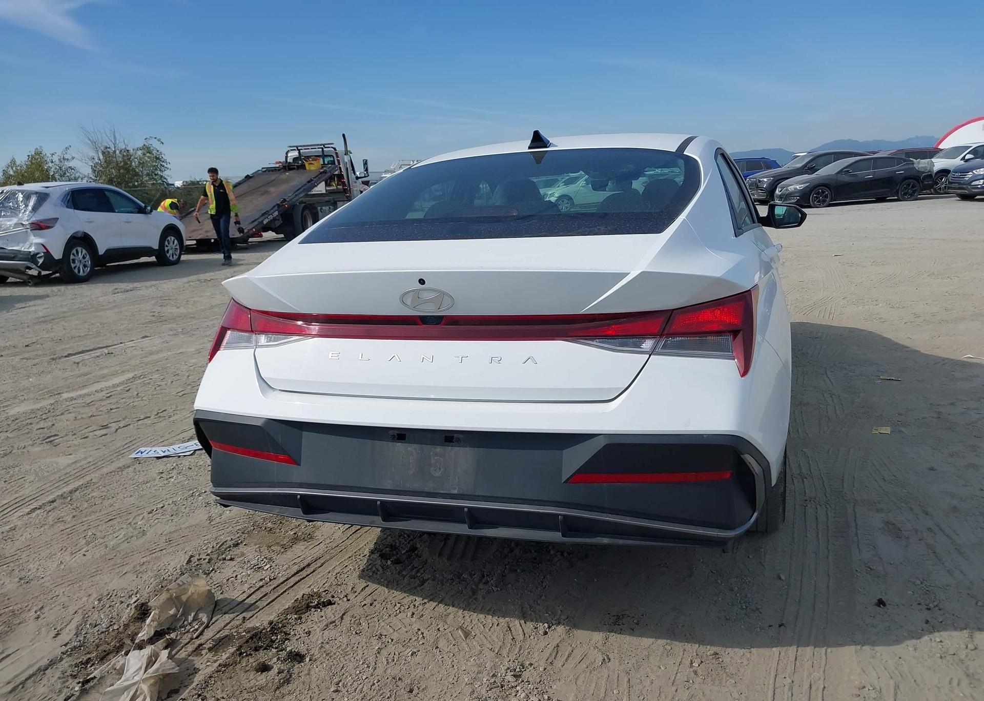 2024 HYUNDAI ELANTRA PREFERRED