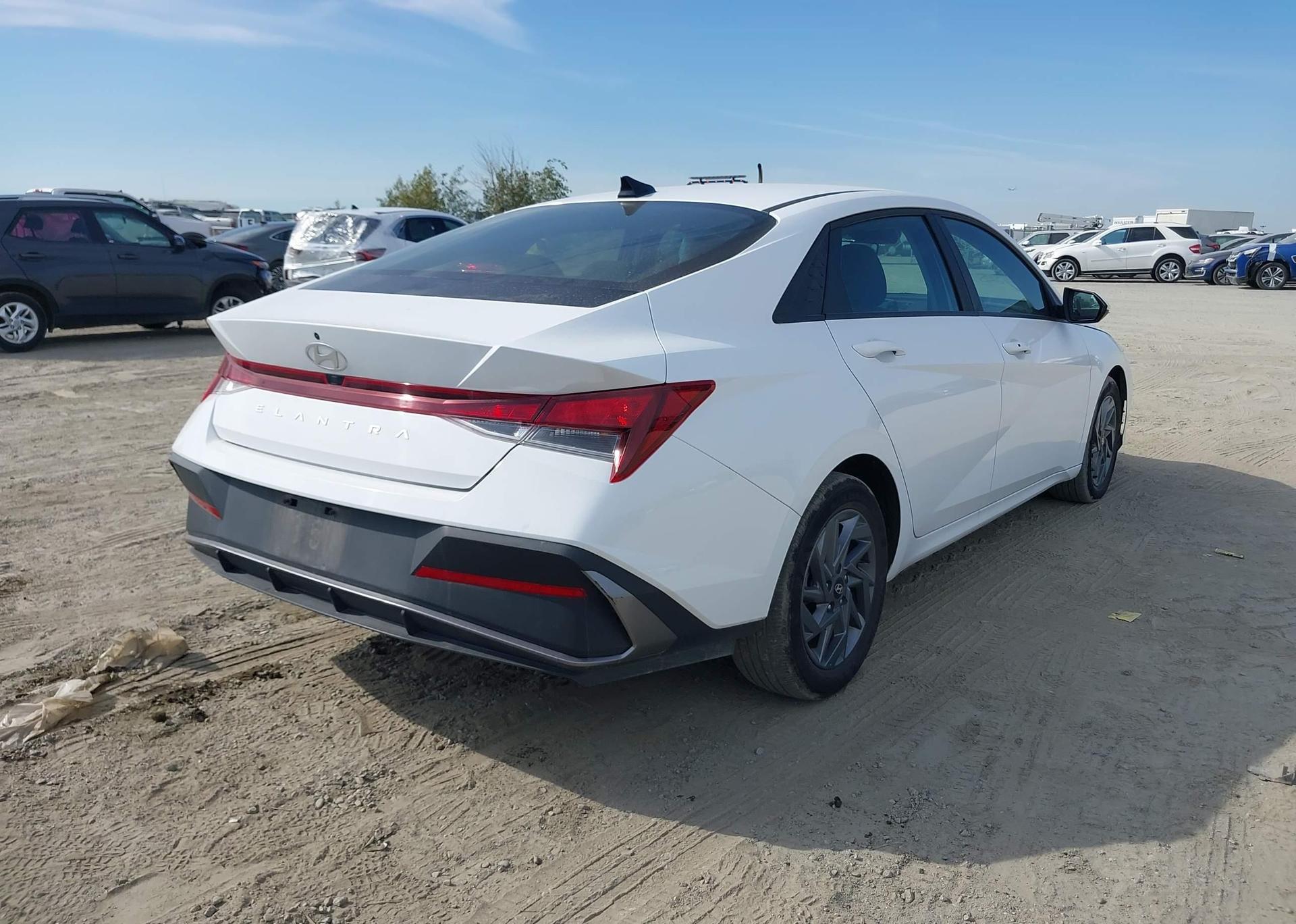 2024 HYUNDAI ELANTRA PREFERRED