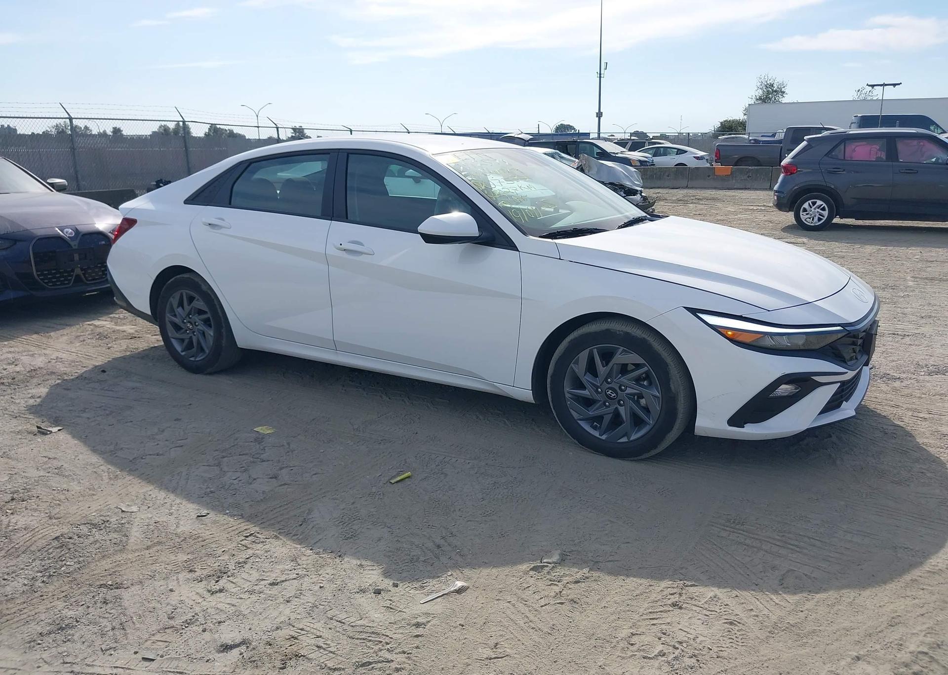 2024 HYUNDAI ELANTRA PREFERRED