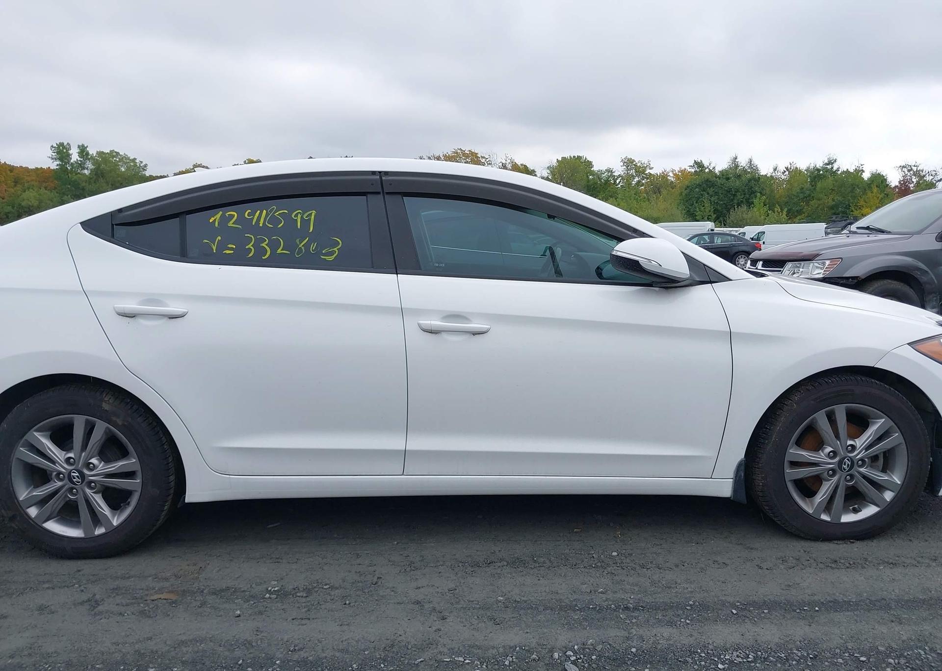 2017 HYUNDAI ELANTRA GL