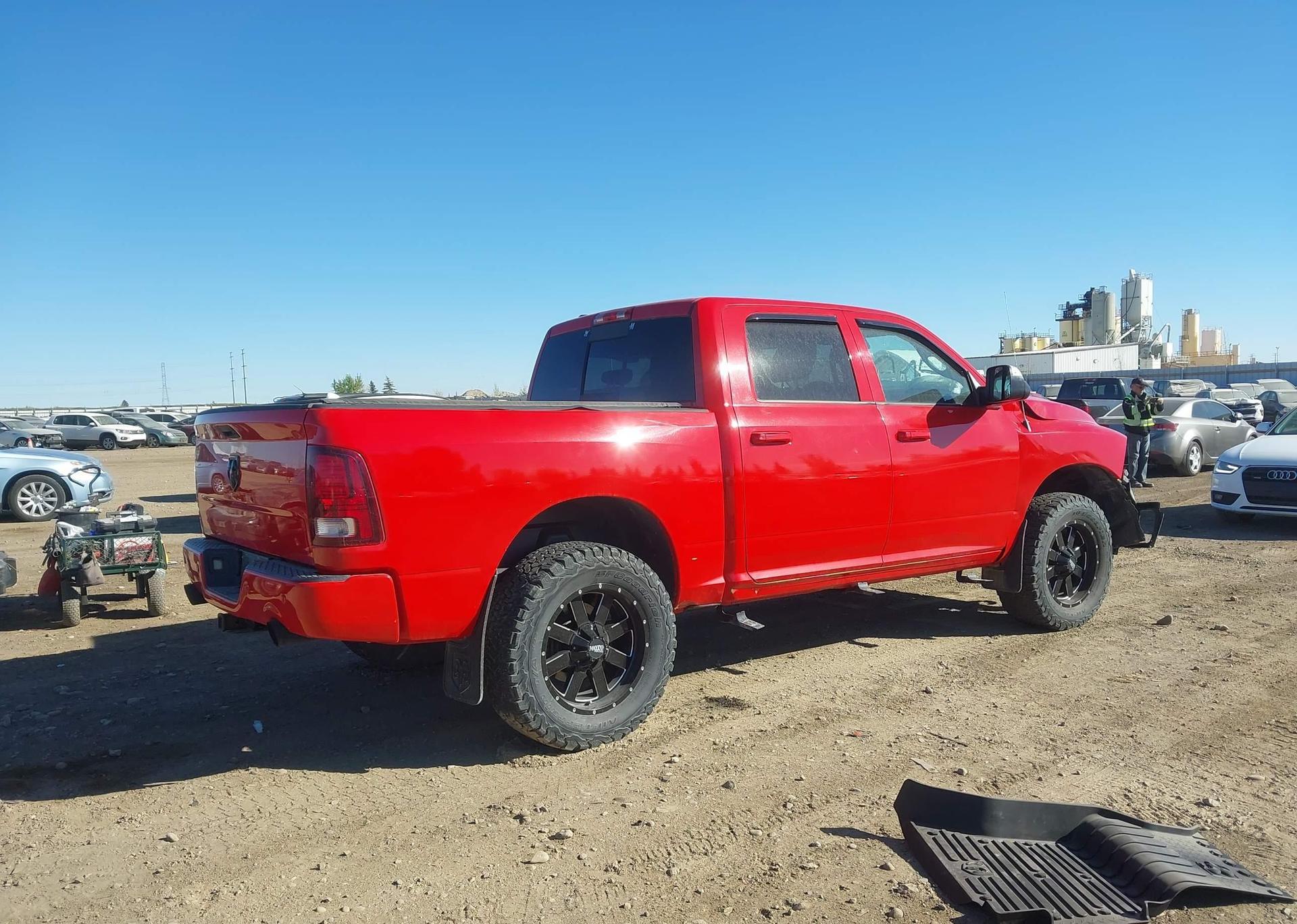 2015 RAM 1500 SPORT