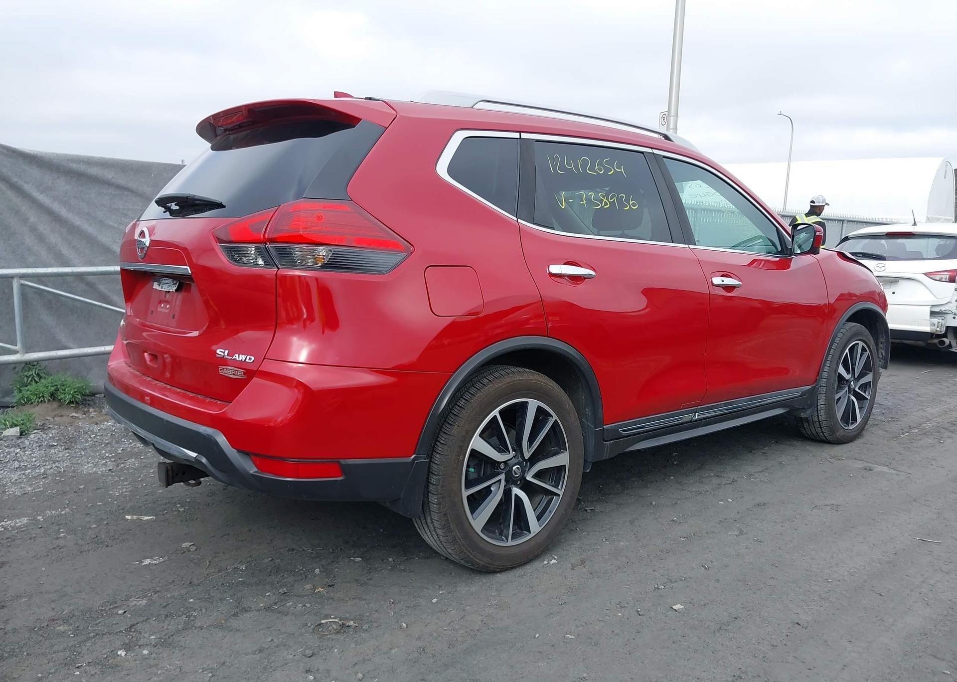 2017 NISSAN ROGUE