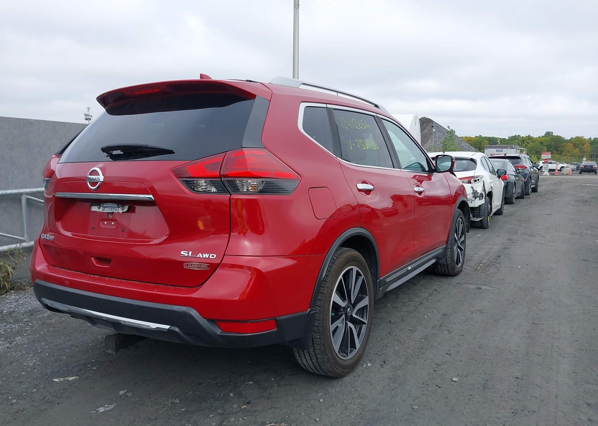 2017 NISSAN ROGUE