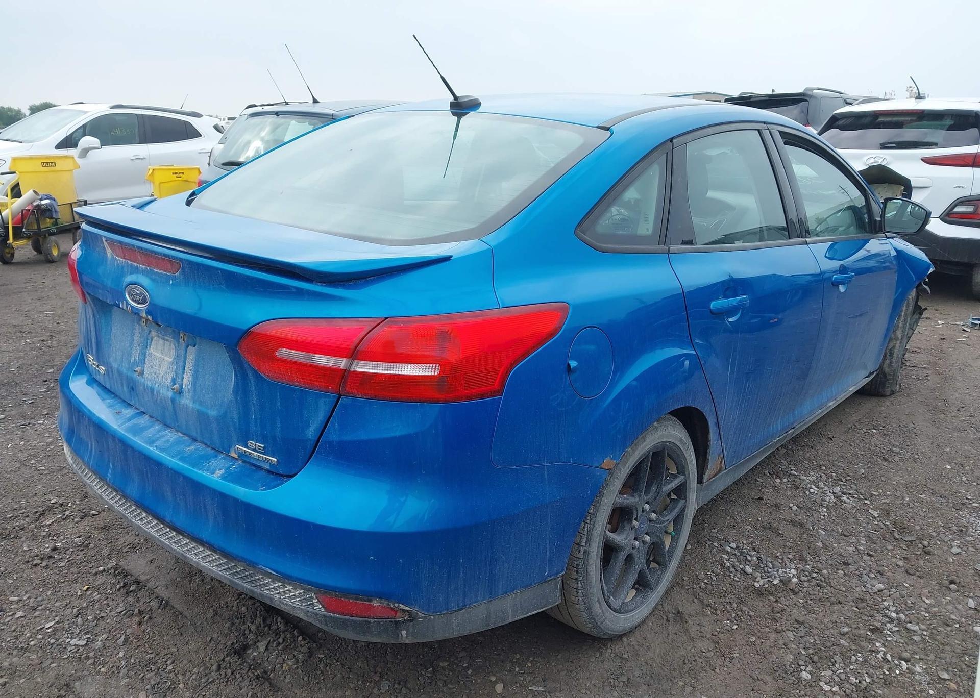 2015 FORD FOCUS SE