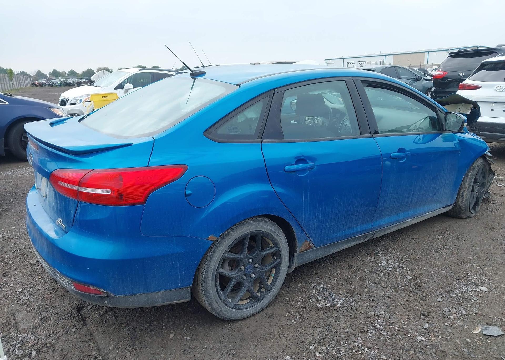 2015 FORD FOCUS SE
