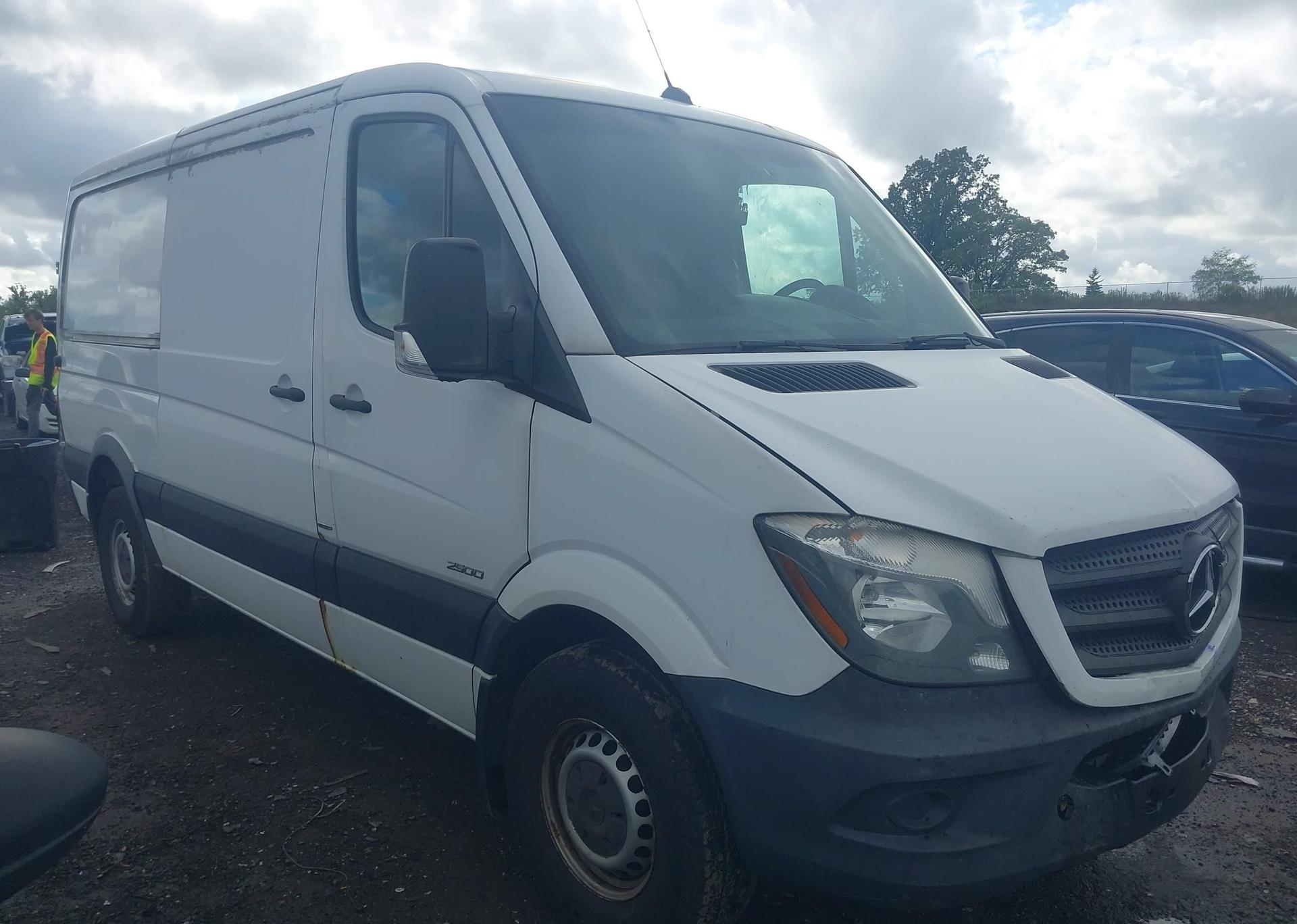 2016 MERCEDES-BENZ SPRINTER 2500 STANDARD ROOF