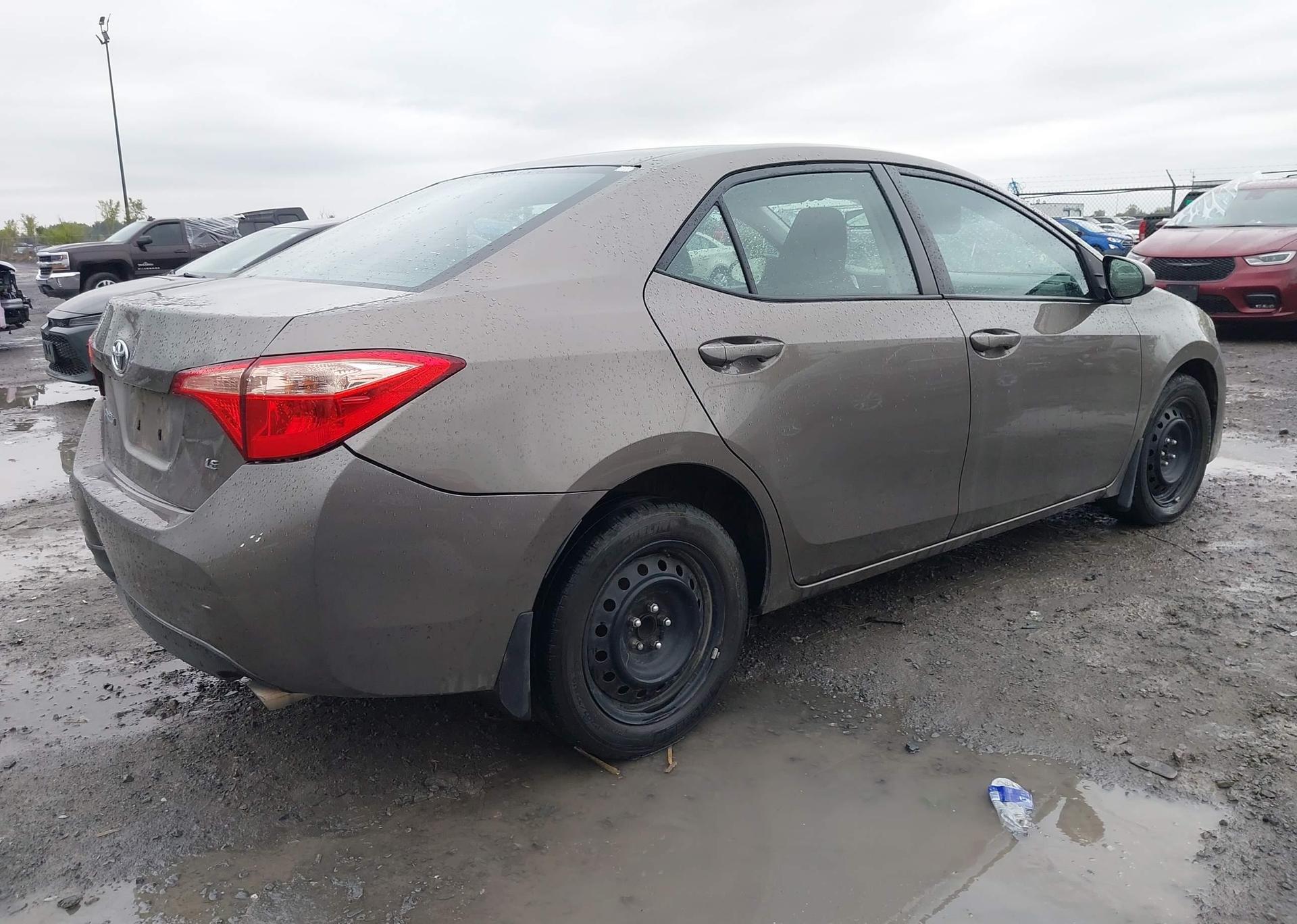 2018 TOYOTA COROLLA LE