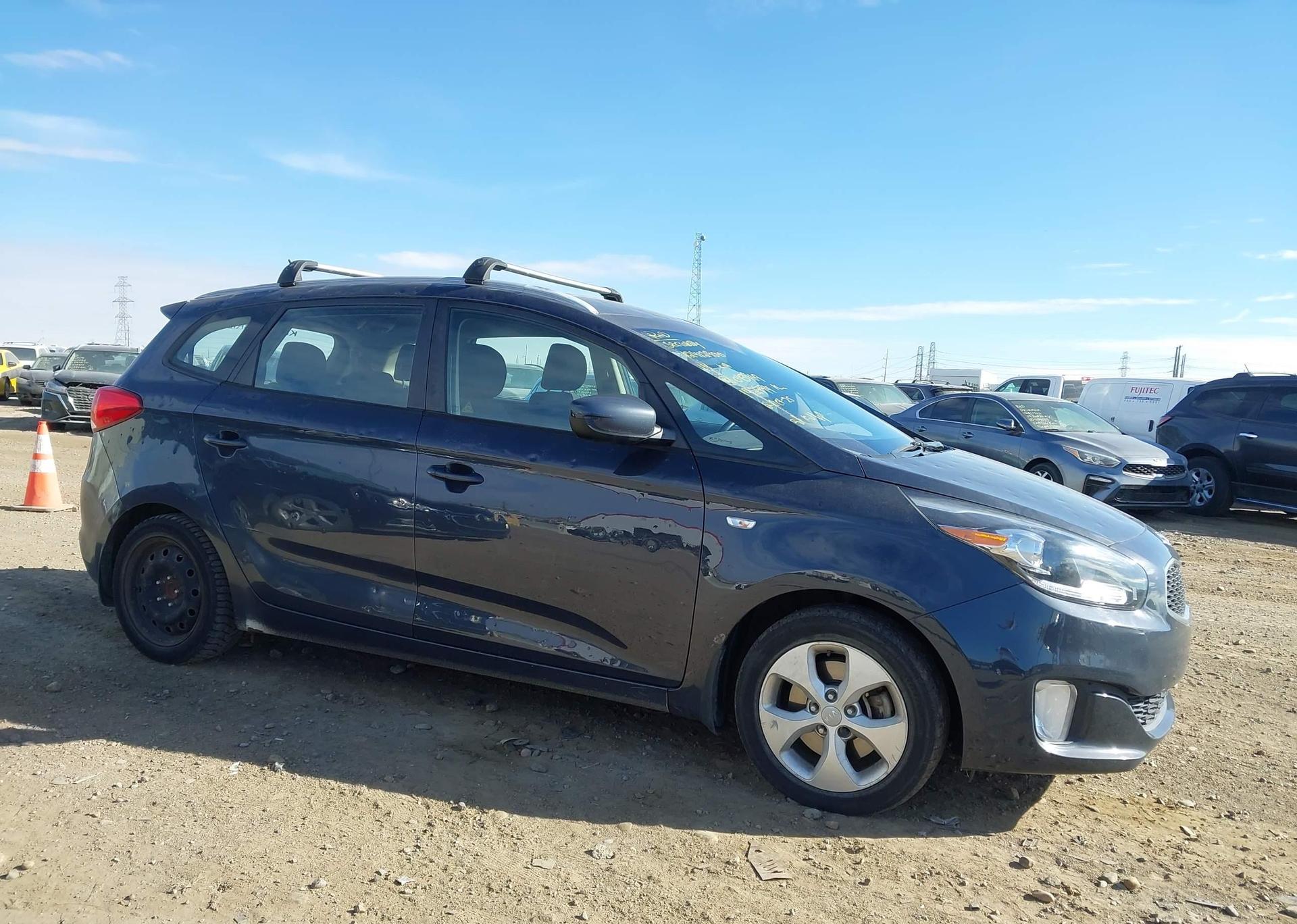 2014 KIA RONDO LX