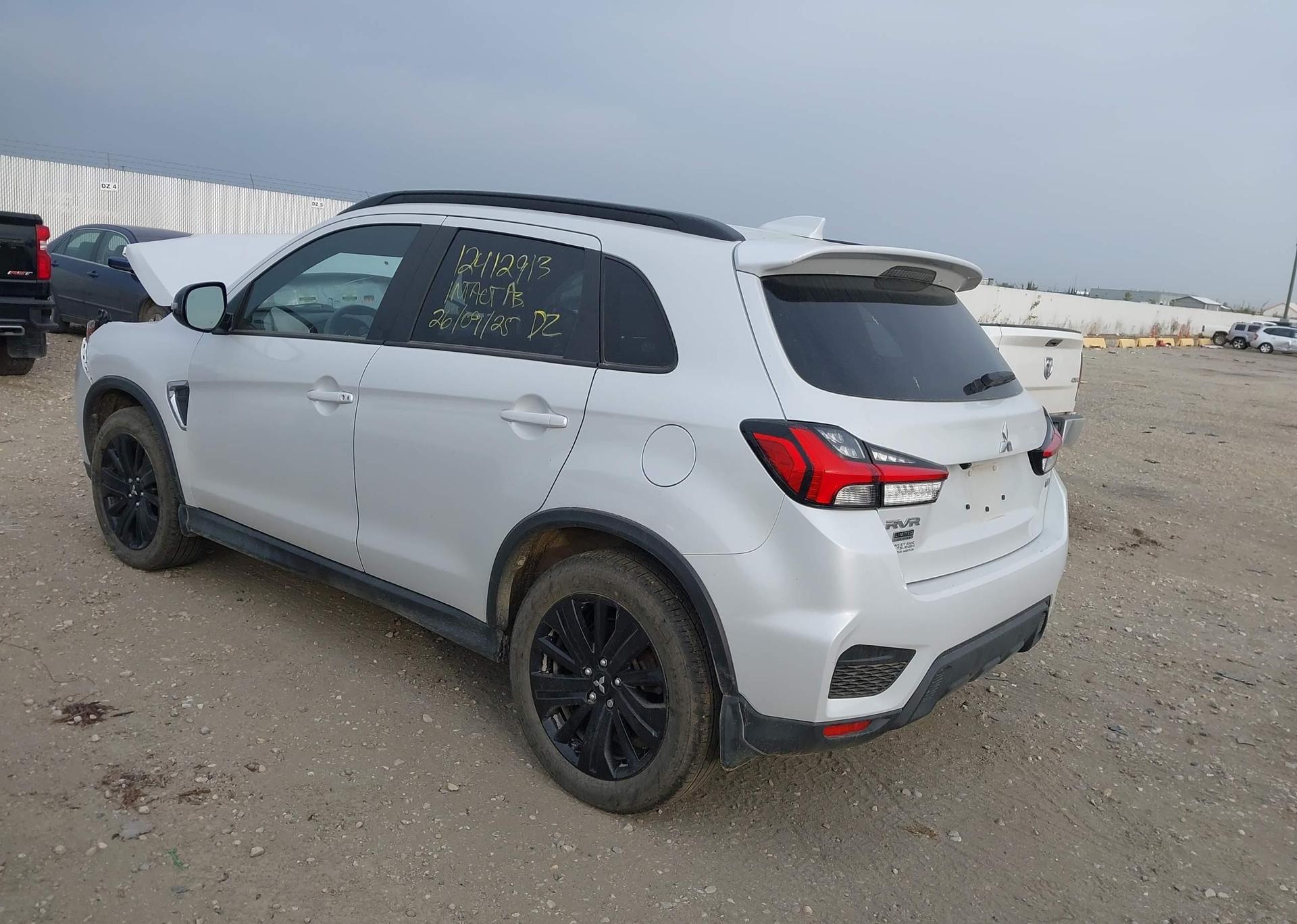 2023 MITSUBISHI RVR SE