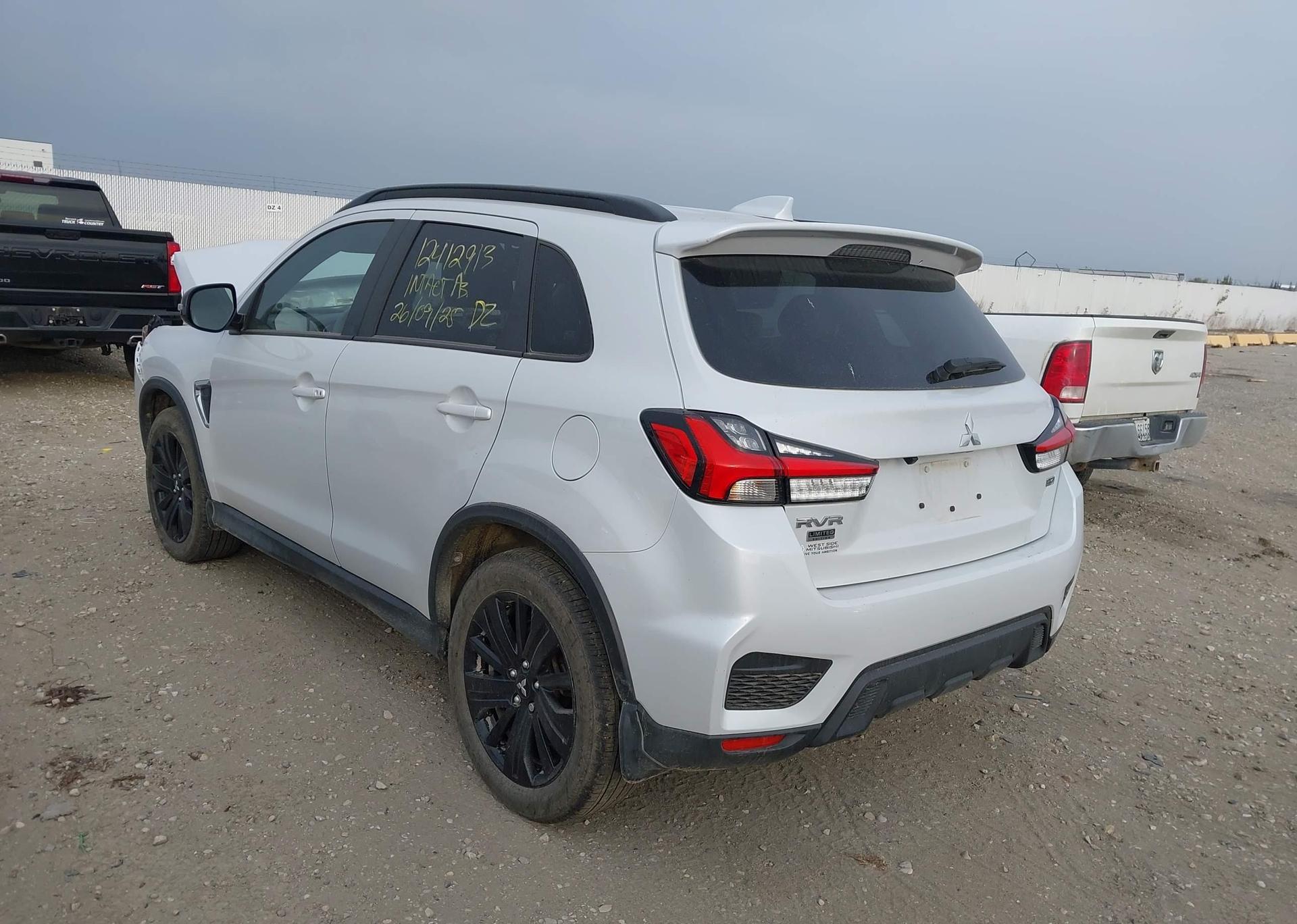 2023 MITSUBISHI RVR SE