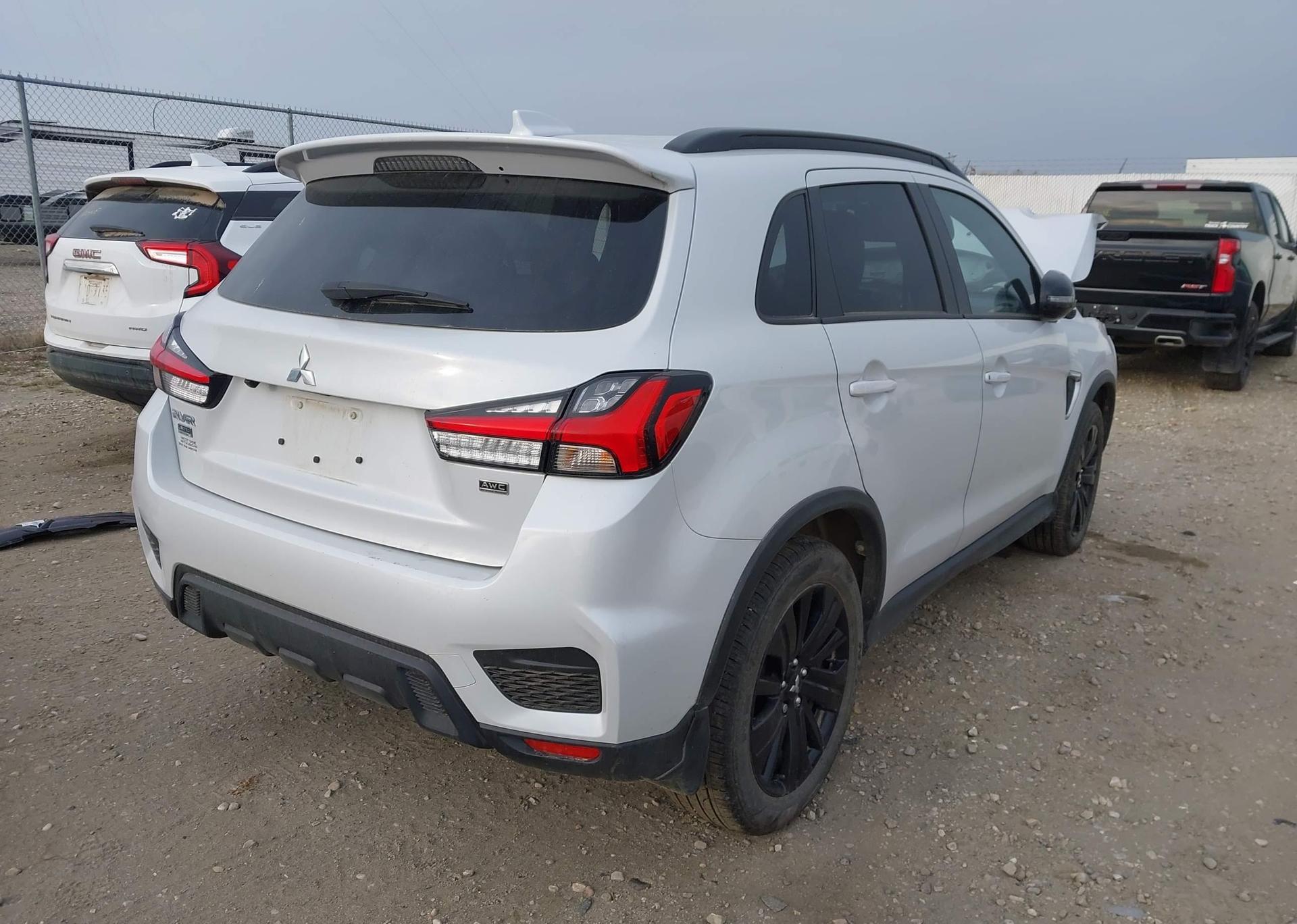 2023 MITSUBISHI RVR SE