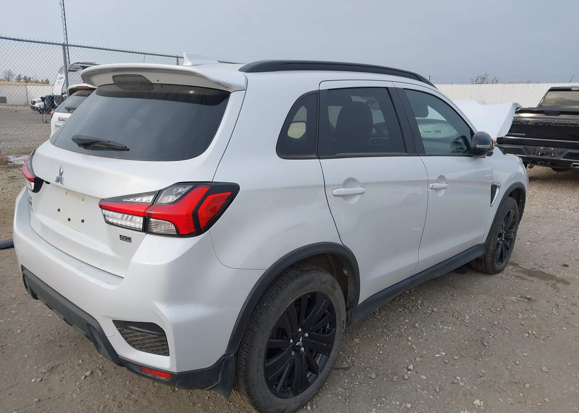 2023 MITSUBISHI RVR SE