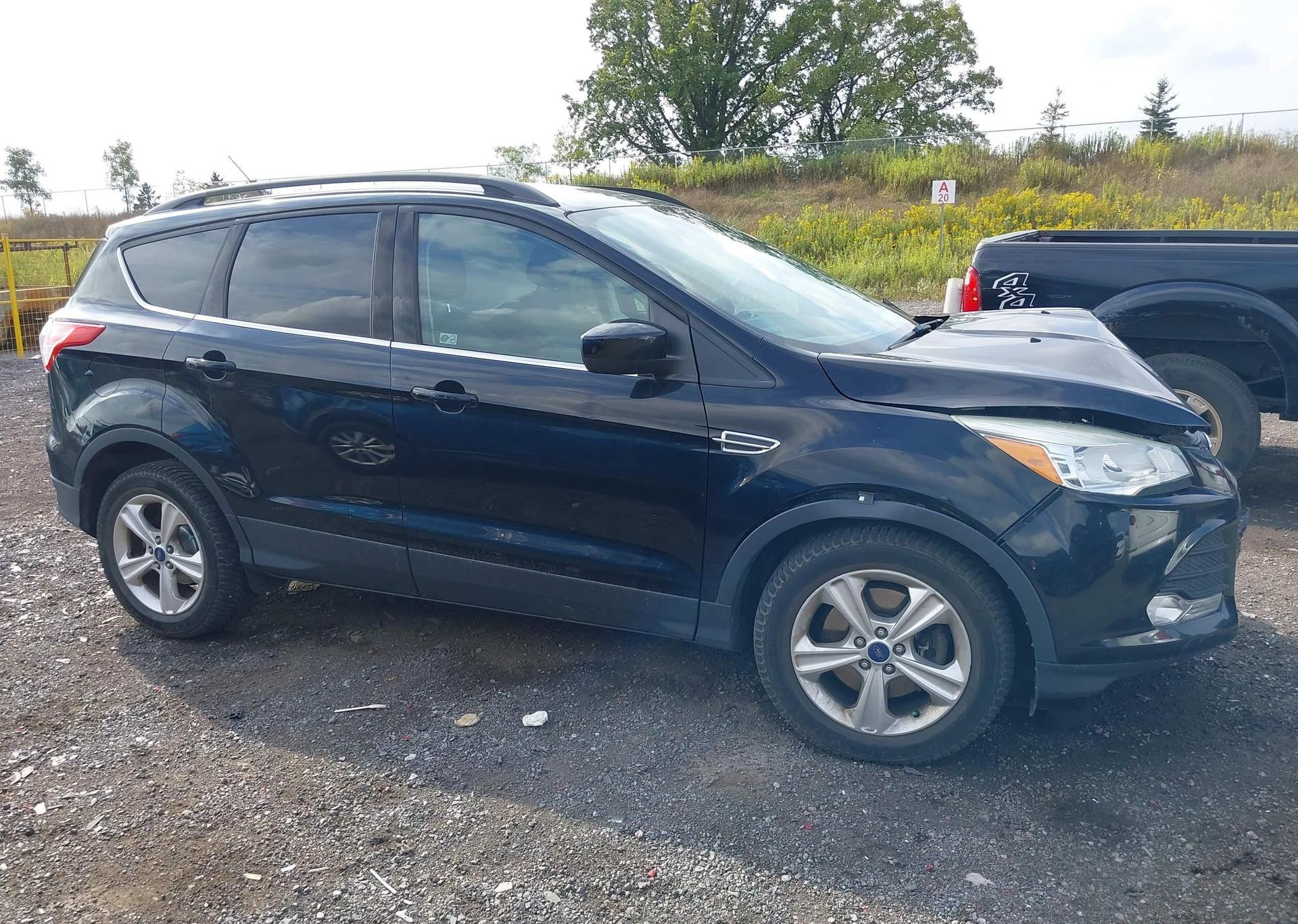2016 FORD ESCAPE SE