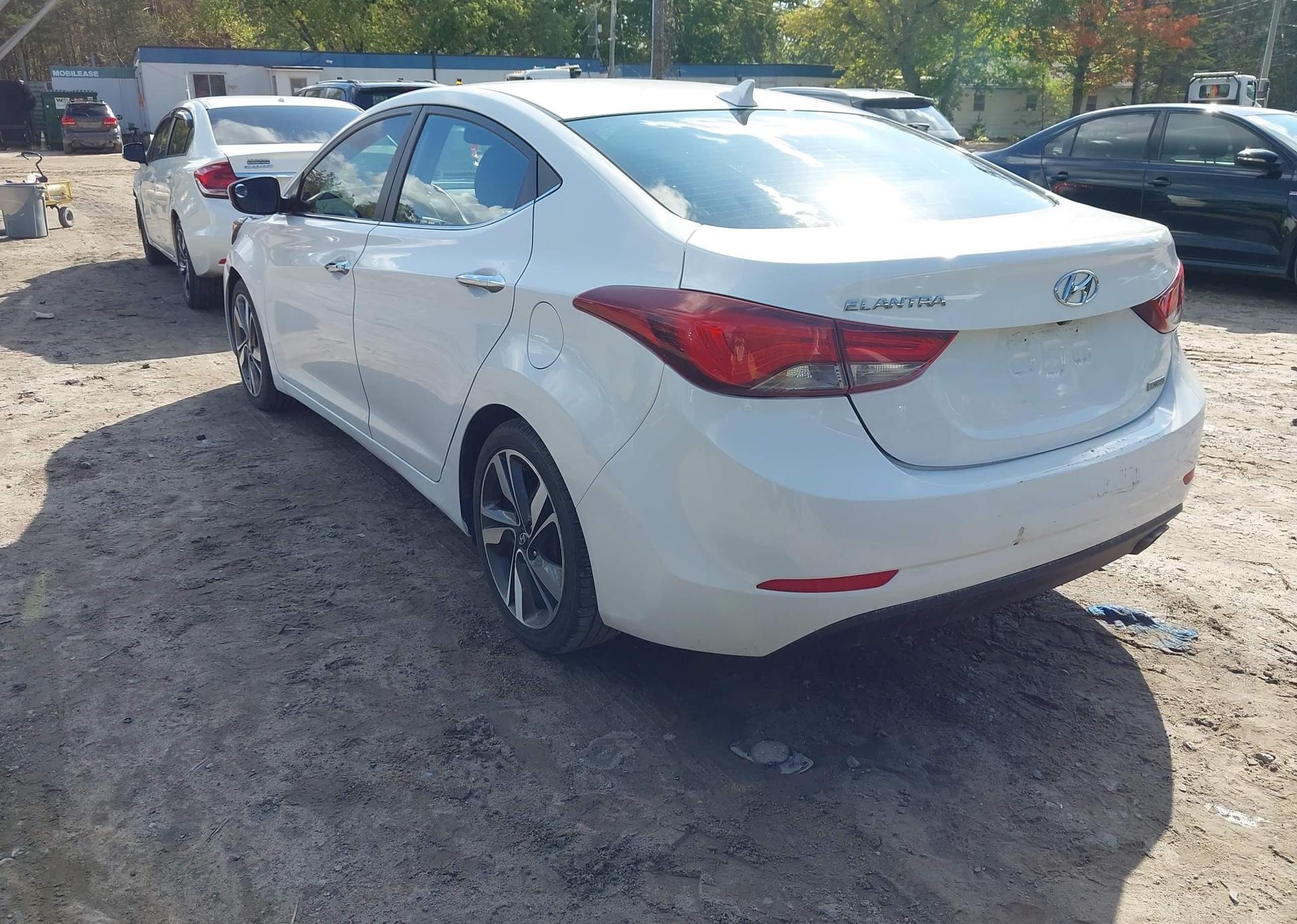 2015 HYUNDAI ELANTRA