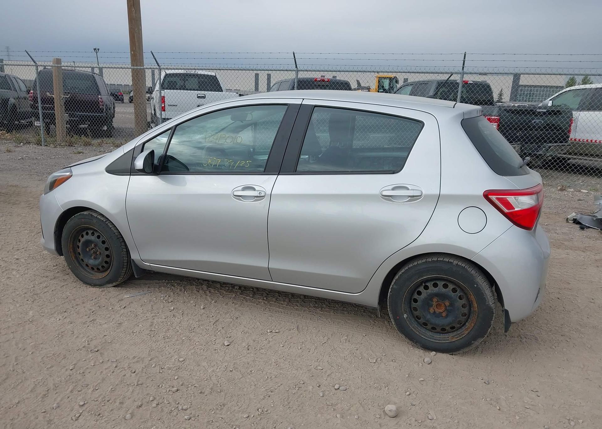 2018 TOYOTA YARIS LE