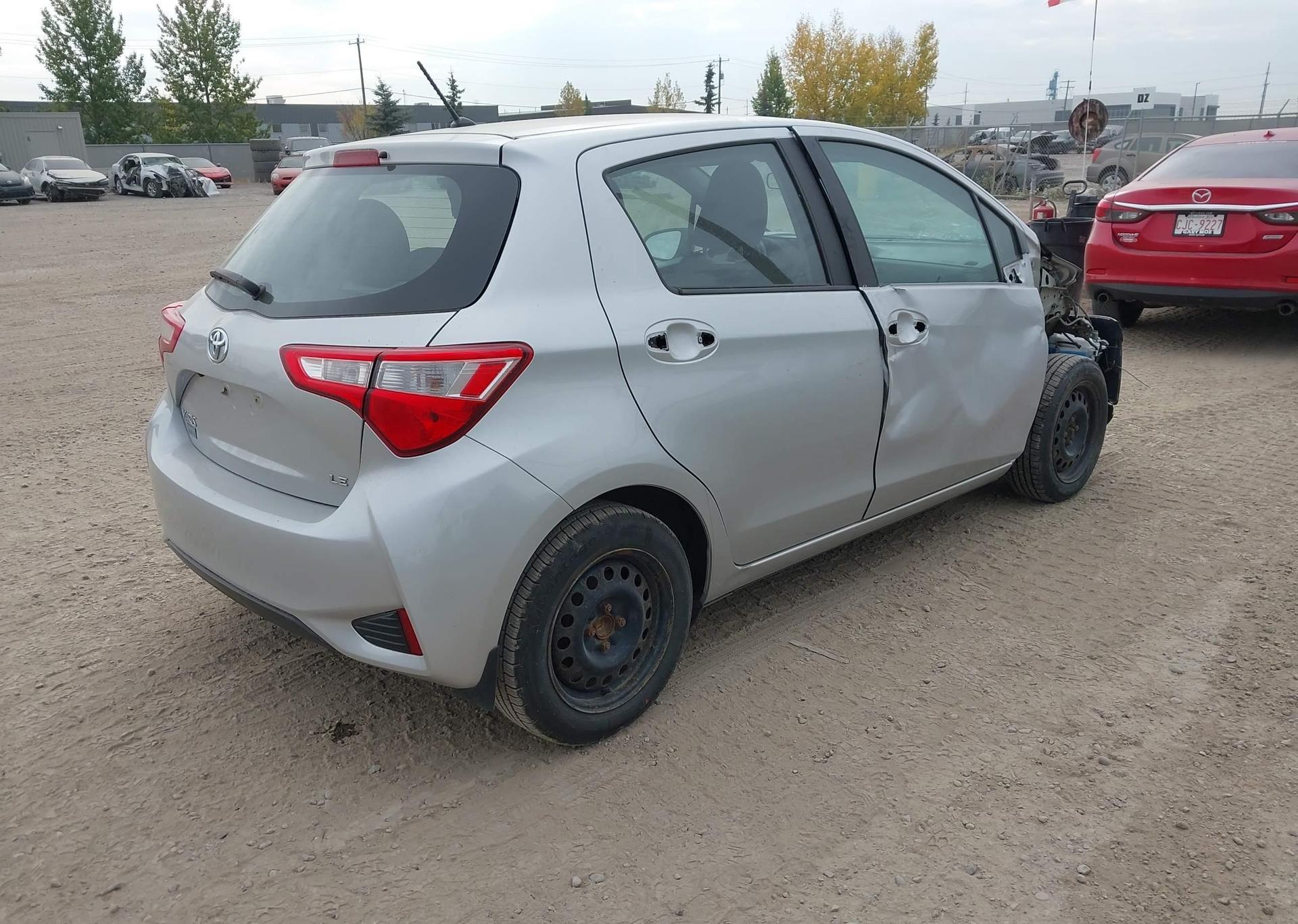2018 TOYOTA YARIS LE