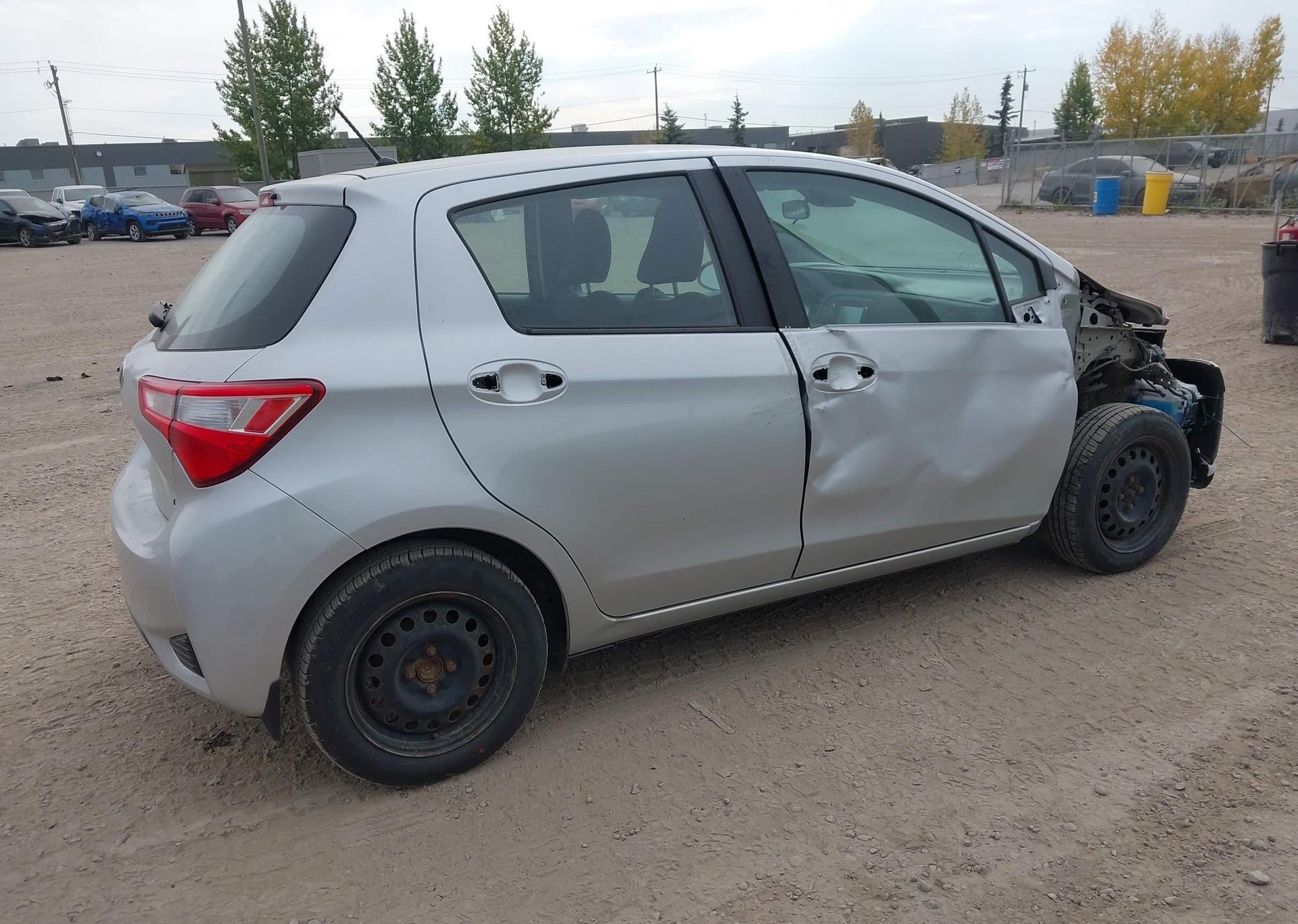 2018 TOYOTA YARIS LE