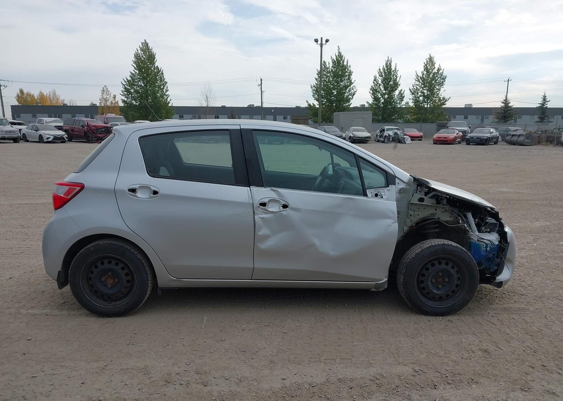 2018 TOYOTA YARIS LE