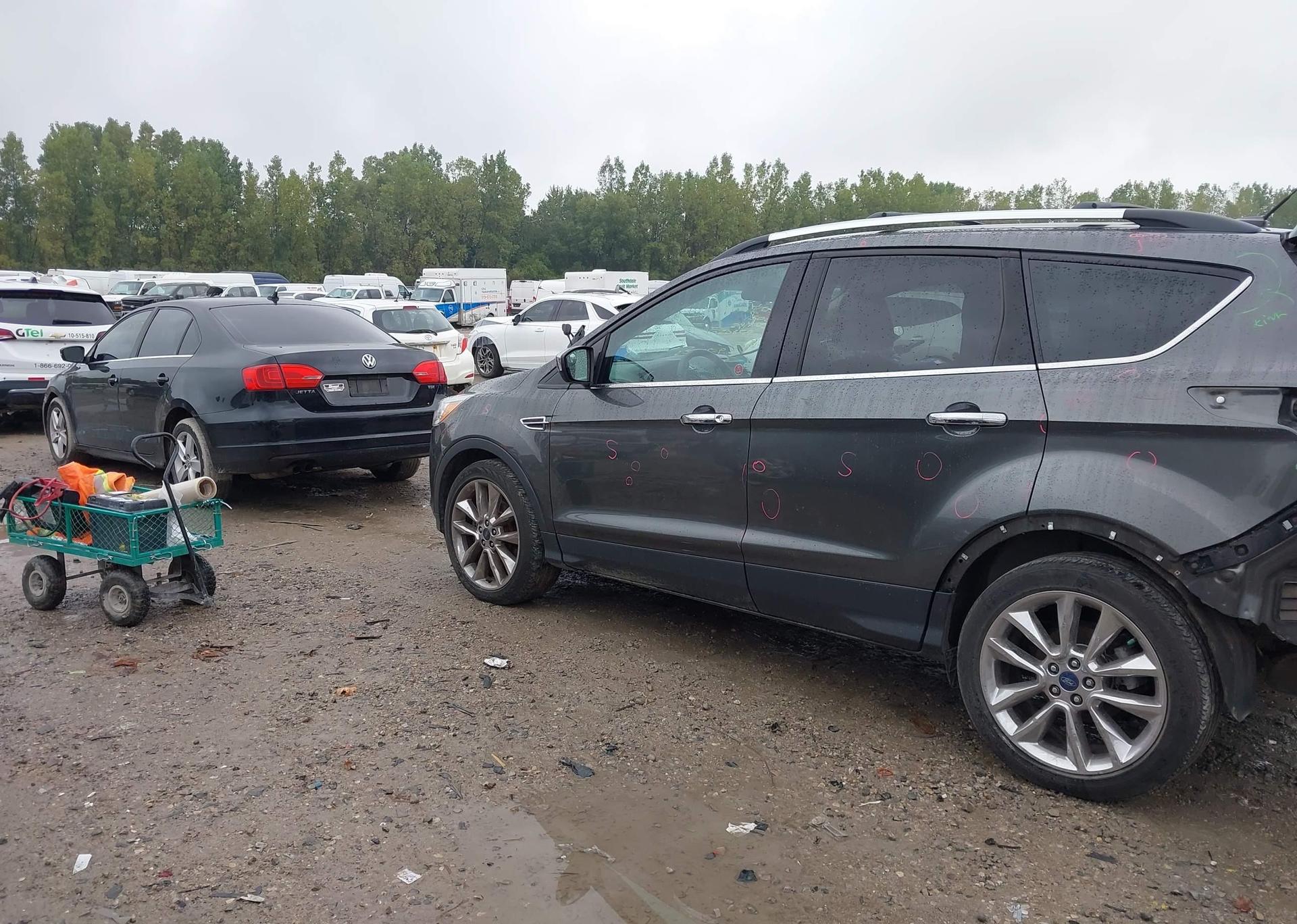 2016 FORD ESCAPE SE