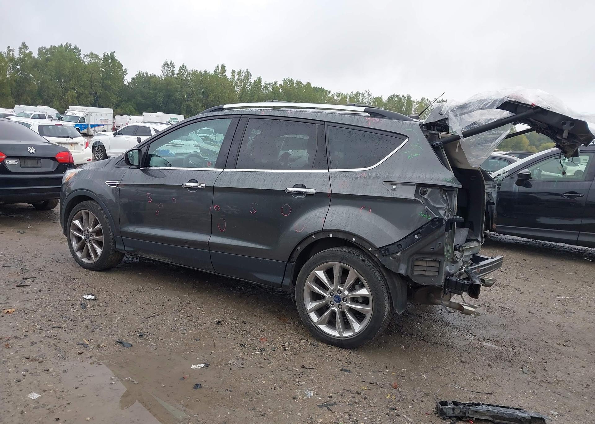 2016 FORD ESCAPE SE
