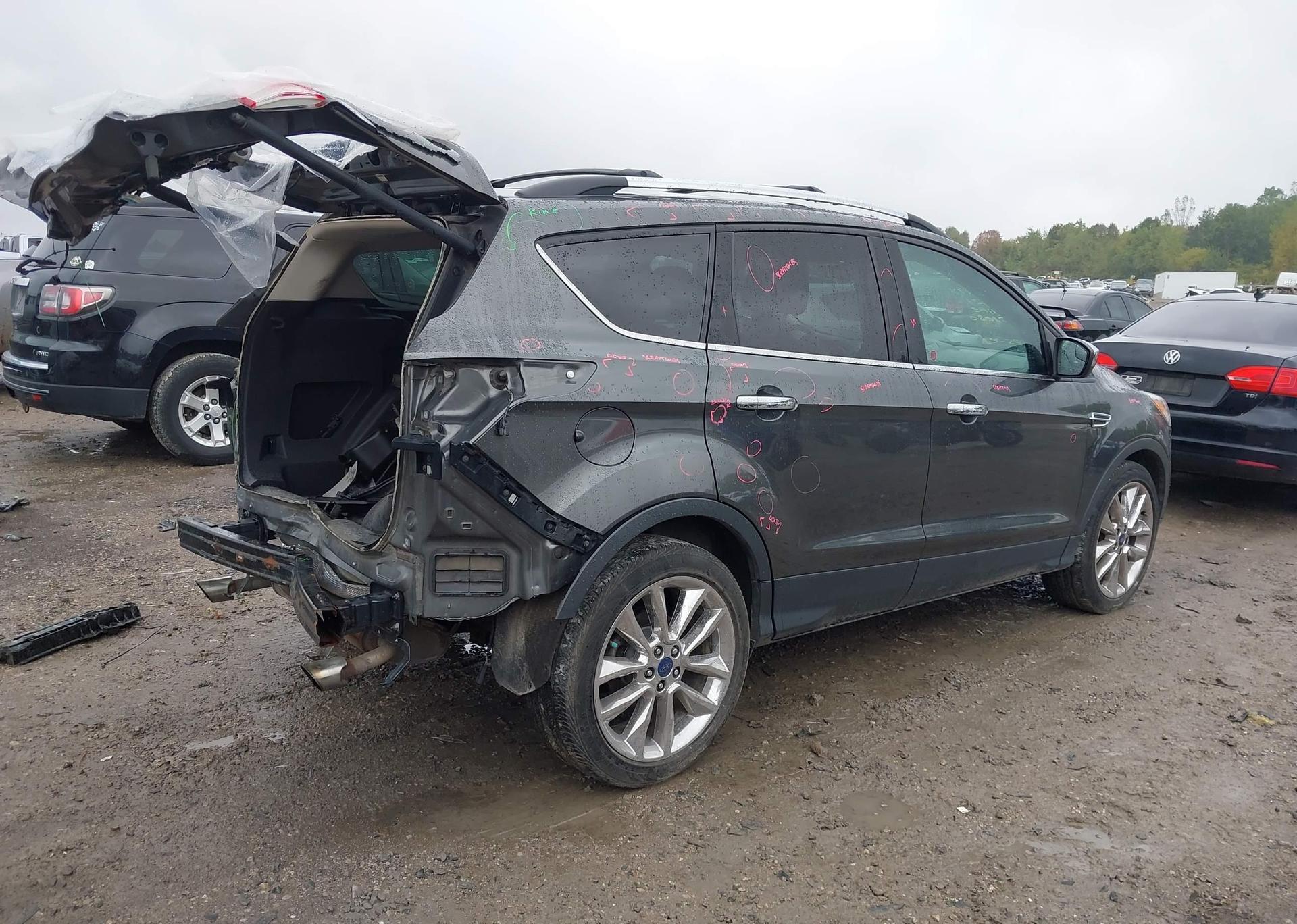 2016 FORD ESCAPE SE
