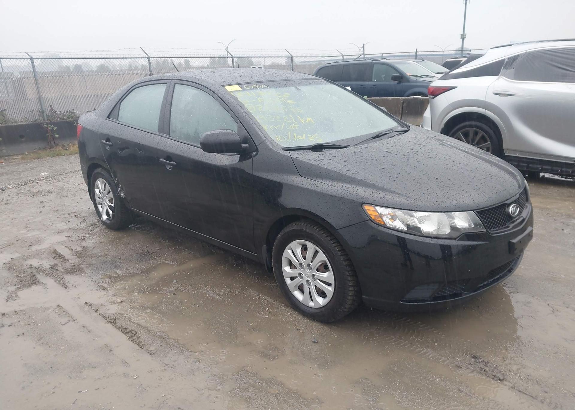 2010 KIA FORTE LX