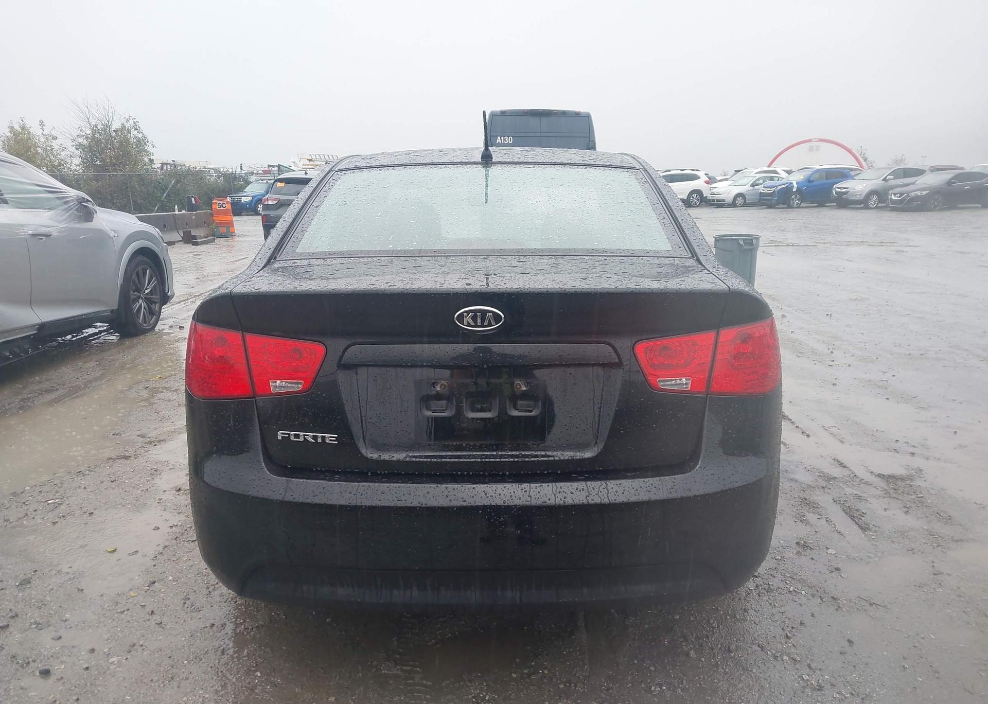 2010 KIA FORTE LX