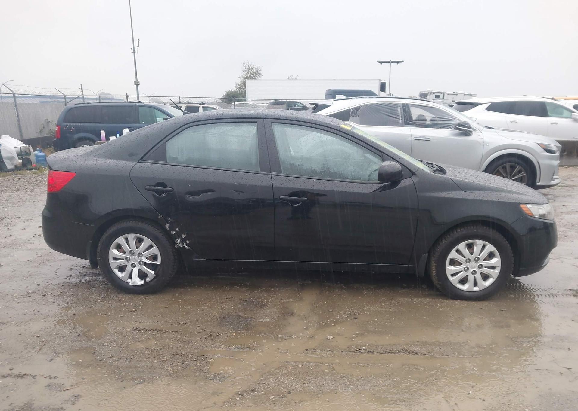 2010 KIA FORTE LX