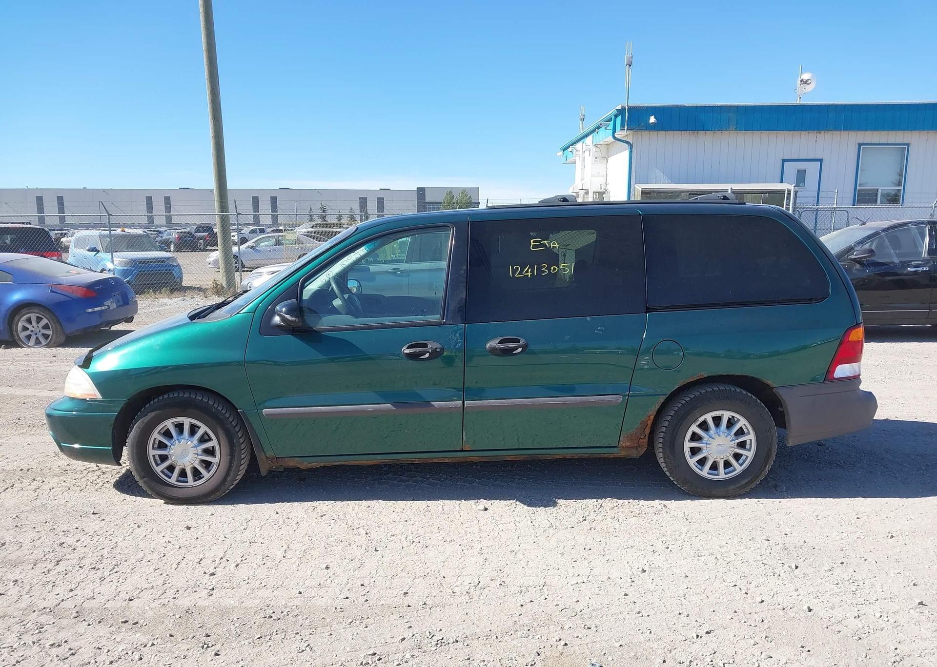 2002 FORD WINDSTAR LX