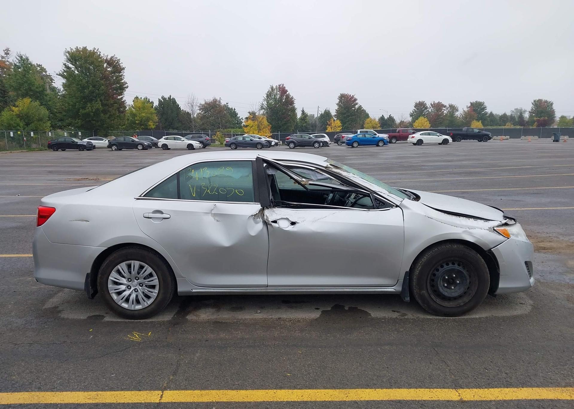 2014 TOYOTA CAMRY