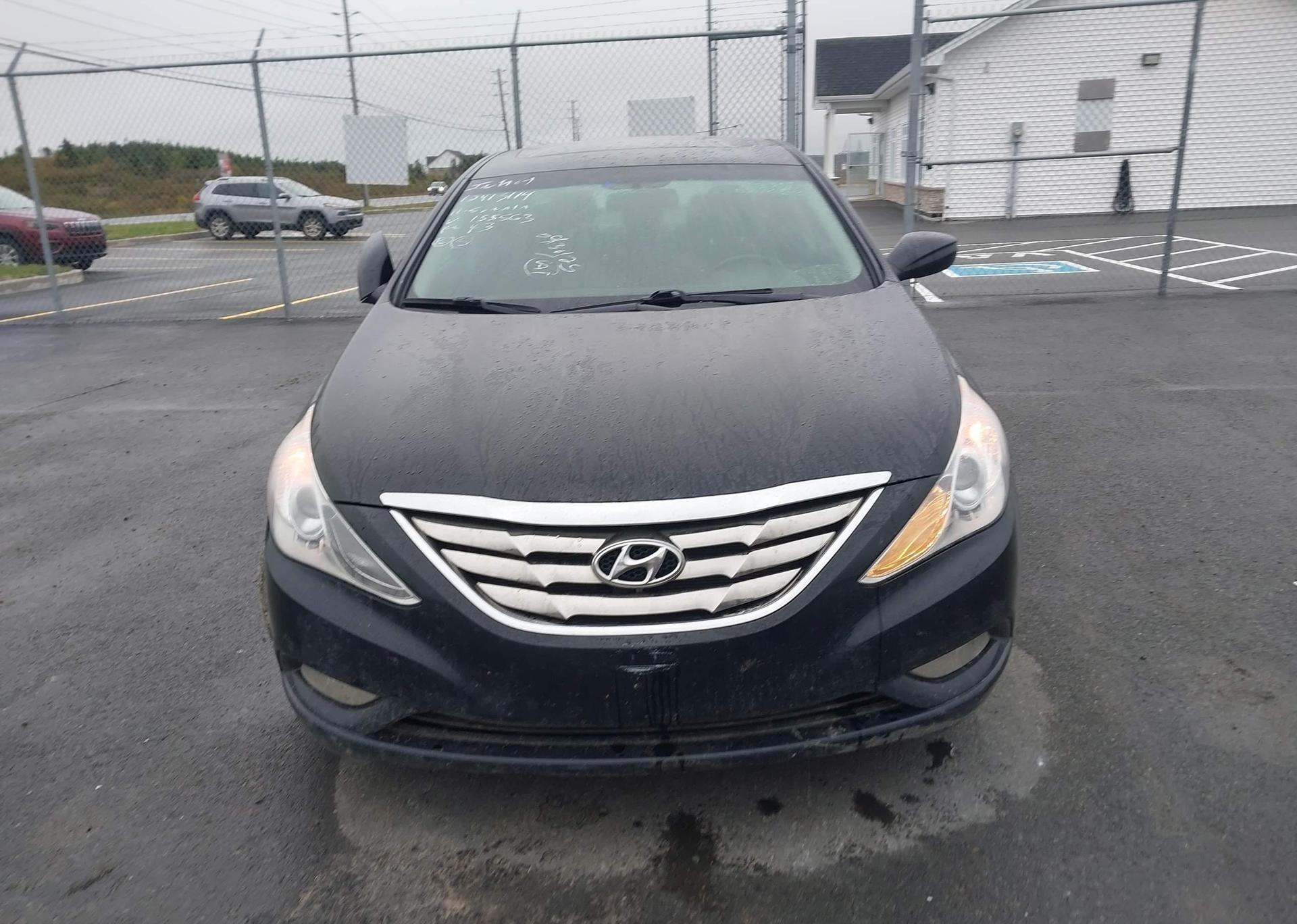 2011 HYUNDAI SONATA GLS