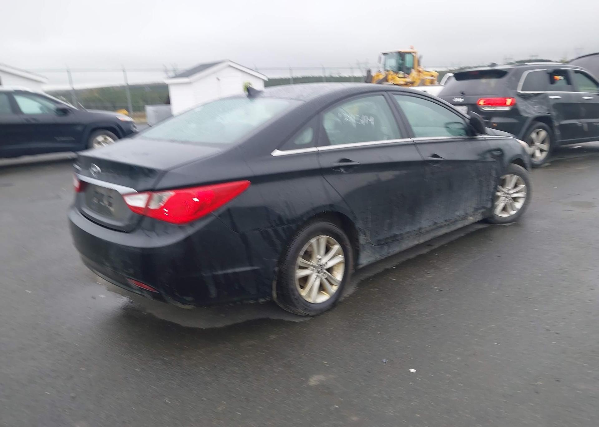 2011 HYUNDAI SONATA GLS