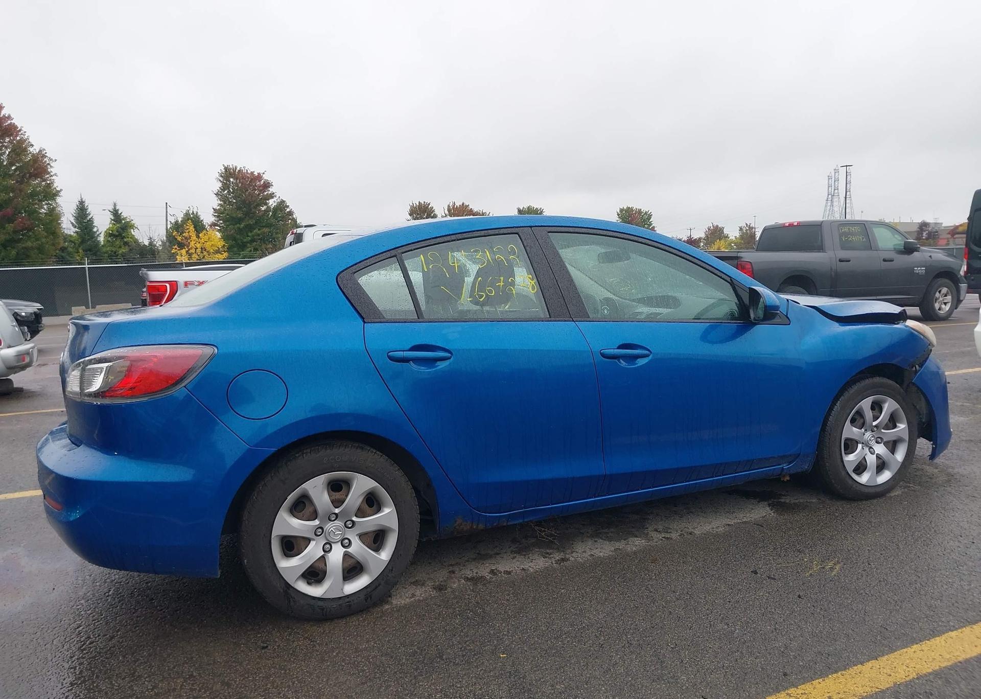 2012 MAZDA MAZDA3