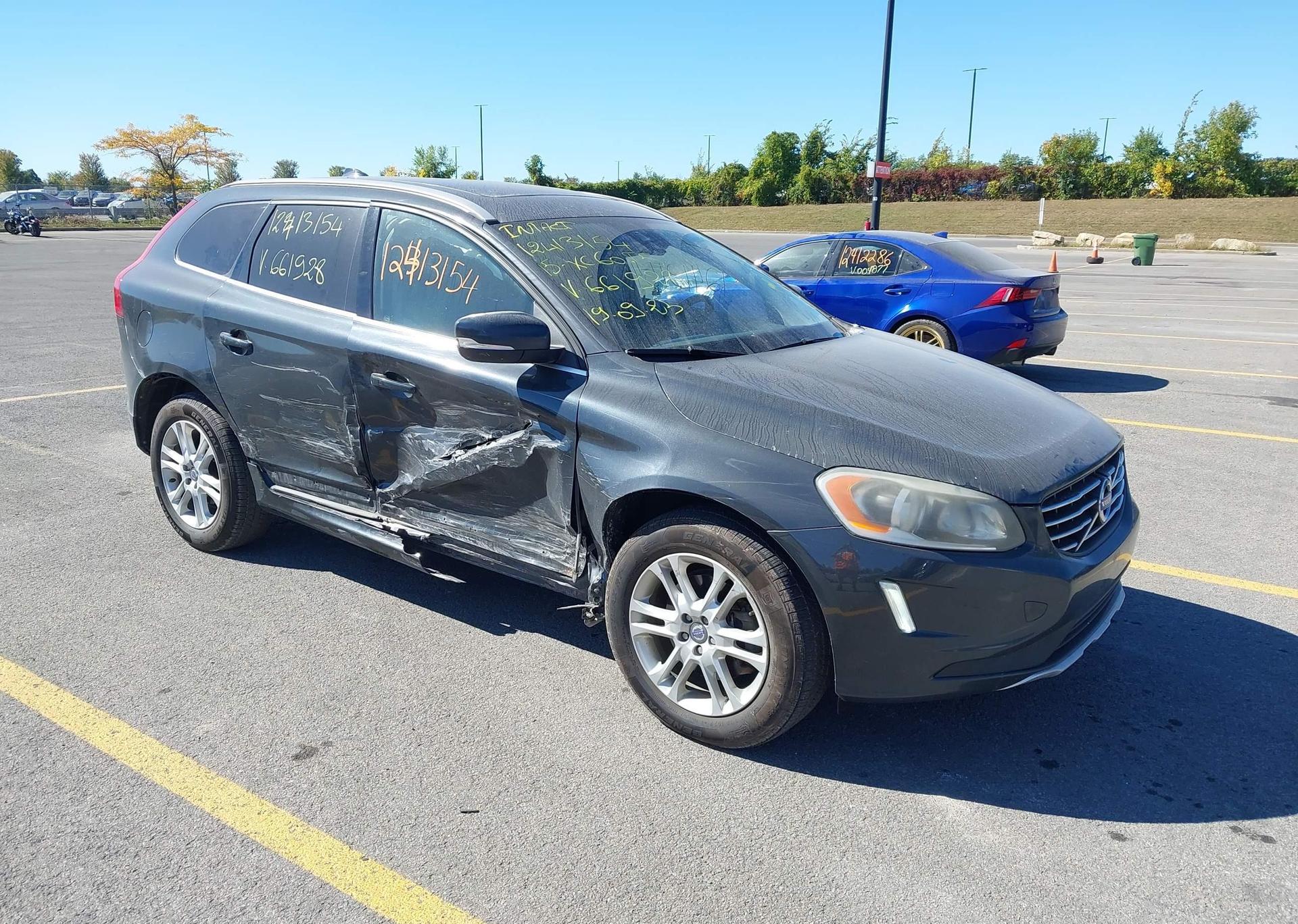 2015 VOLVO XC60 T5