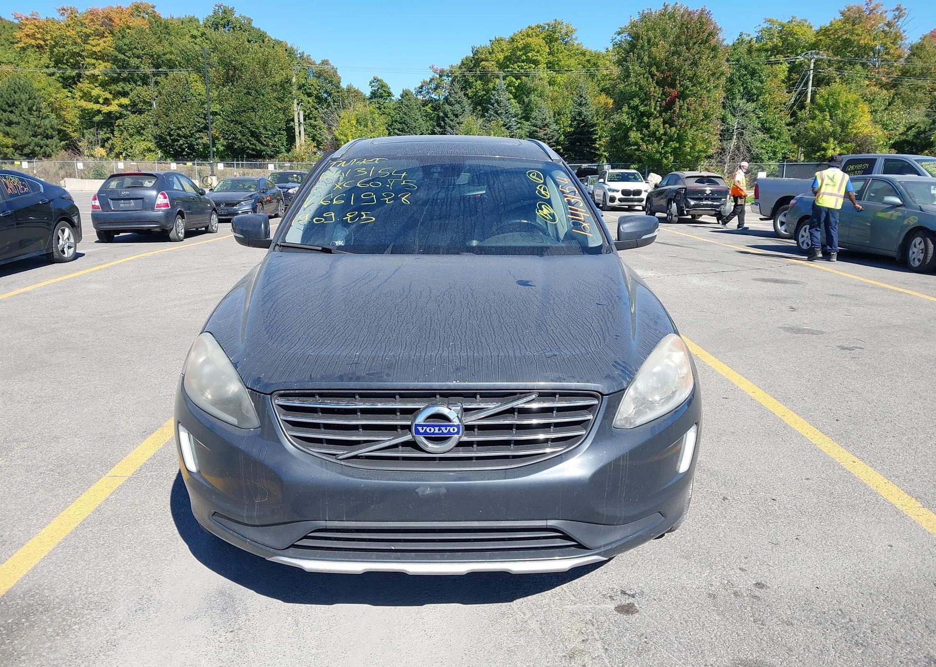 2015 VOLVO XC60 T5