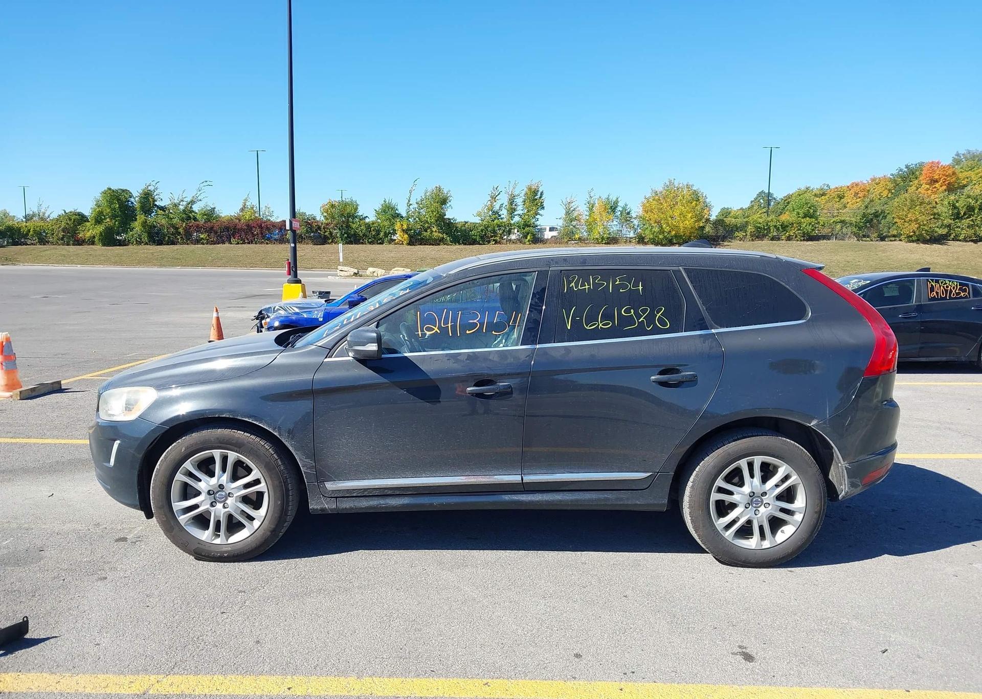 2015 VOLVO XC60 T5